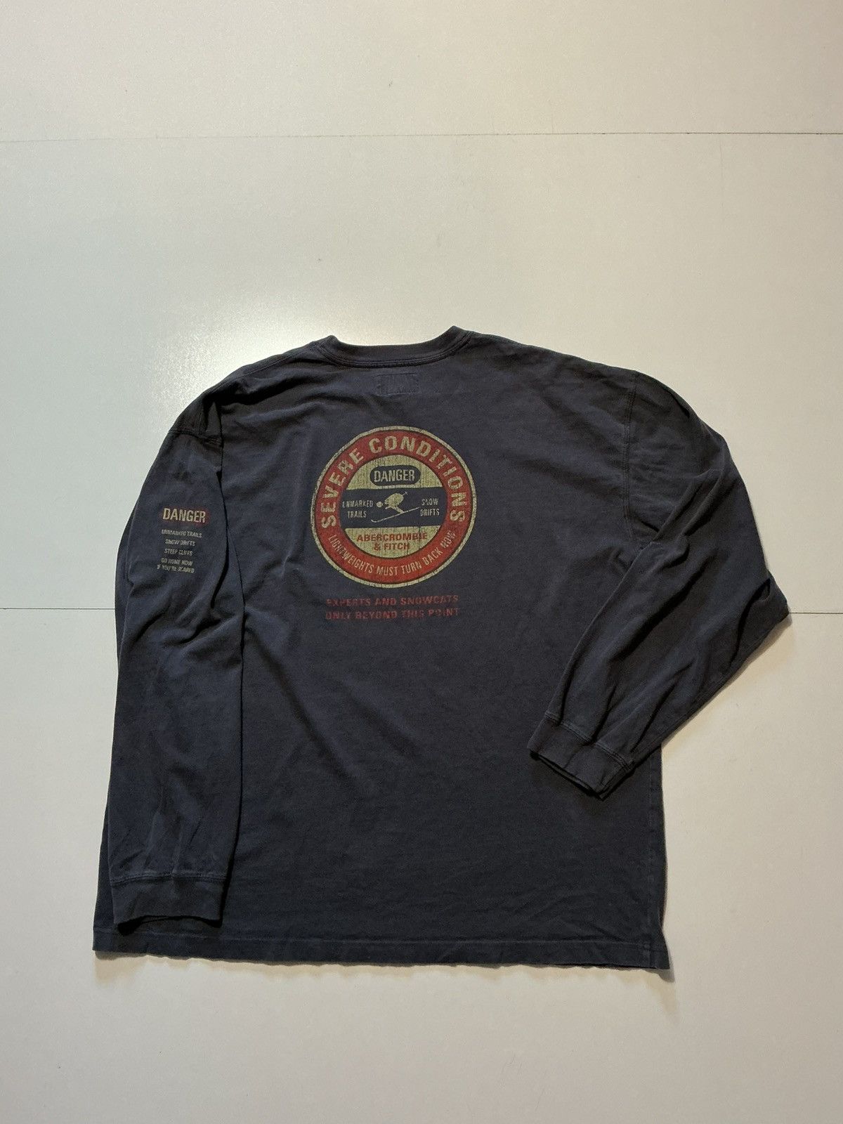 Abercrombie & Fitch Y2K Abercrombie & Fitch Danger Severe Conditions T-Shirt Size US XL / EU 56 / 4 - 3 Thumbnail