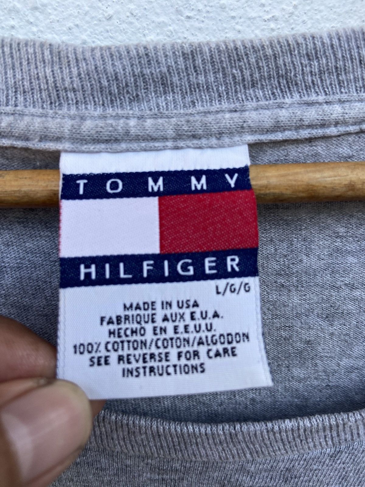 Tommy Hilfiger 🔥 Vtg 90s Vintage Tommy Hilfiger t shirt big flag logo USA Size US L / EU 52-54 / 3 - 5 Thumbnail