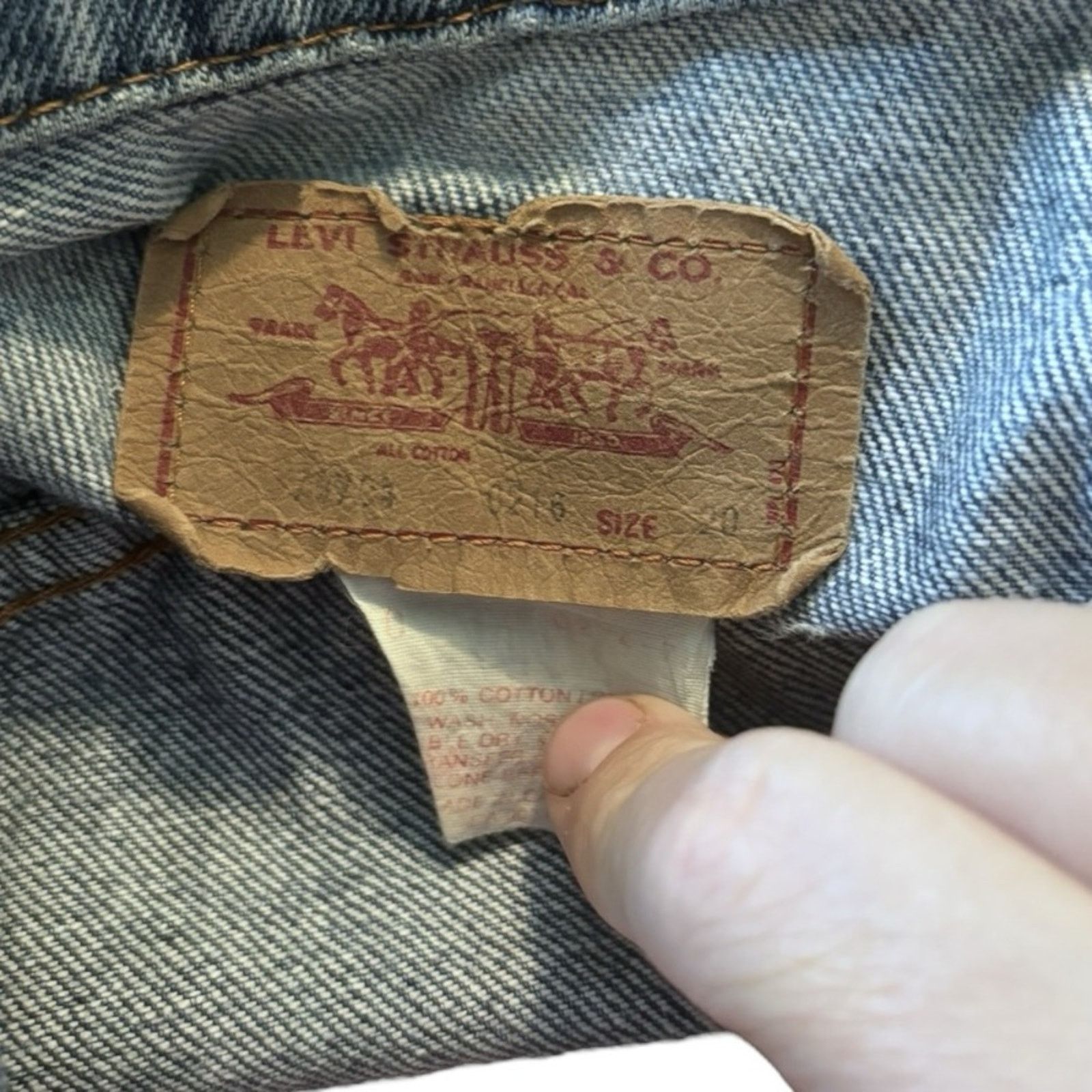 Levi's Vintage 80s Levis Denim Blue Jean TRUCKER Jacket Size S / US 4 / IT 40 - 6 Thumbnail