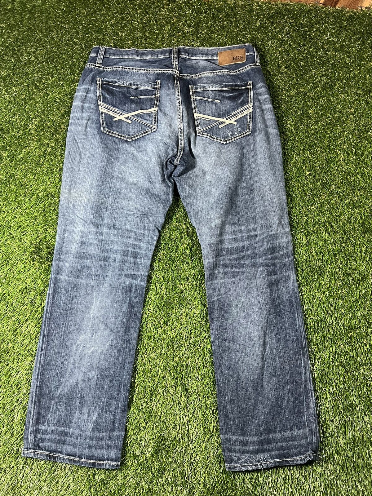 BKE Vintage Y2K Baggy Distressed Dark Washed Denim Jean Pants Size US 38 / EU 54 - 4 Thumbnail