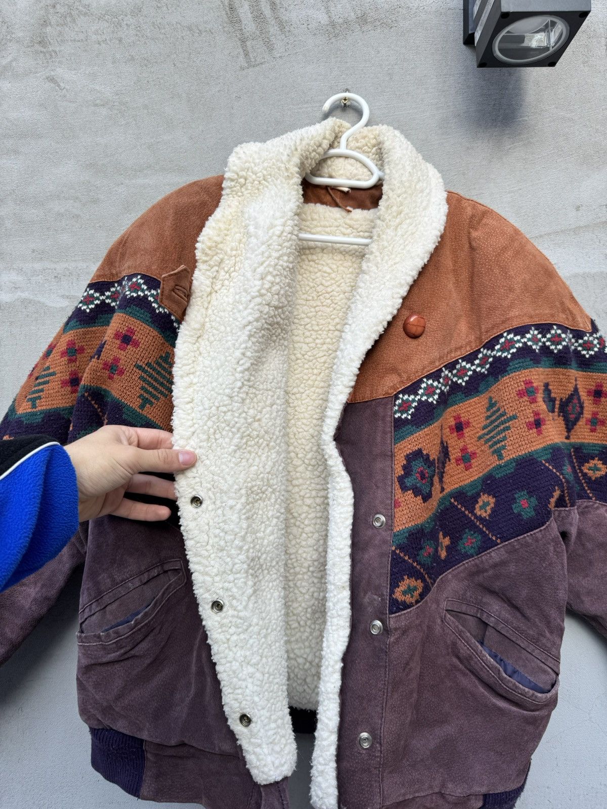 Vintage Vintage 90s Suede Aztec Jacket Shearling Ethno Chic Boho Size US L / EU 52-54 / 3 - 9 Thumbnail