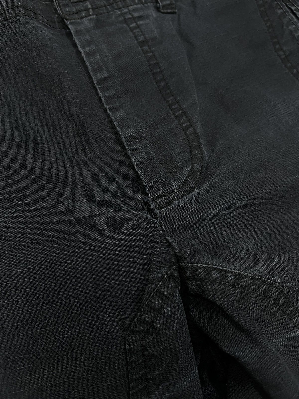 Nike Vintage Nike Cargo Distressed Pants Navy Drill Y2K ACG TN Size US 30 / EU 46 - 13 Thumbnail