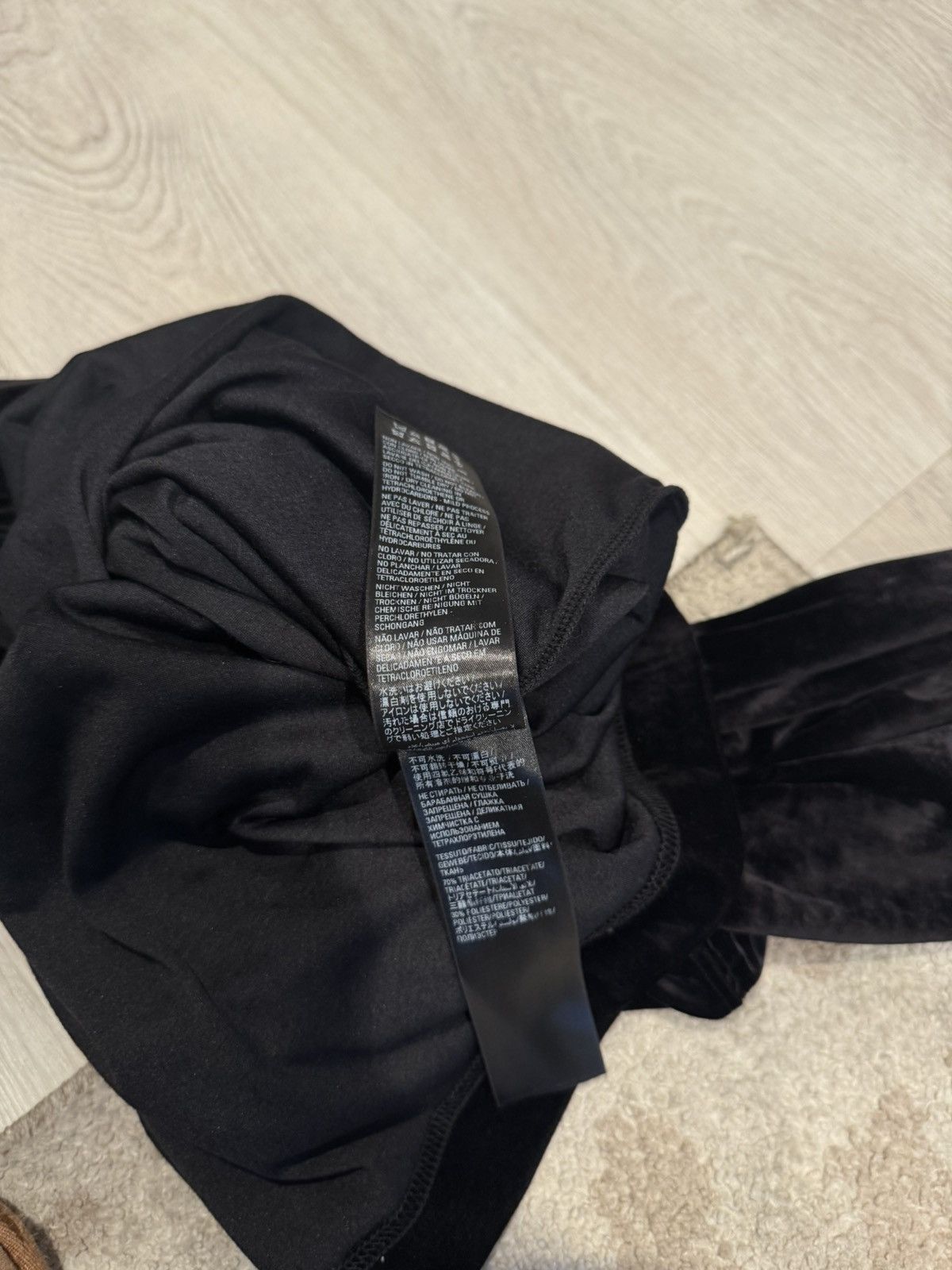 Balenciaga f/w 2022 velvet hoodie!! Size US M / EU 48-50 / 2 - 8 Thumbnail
