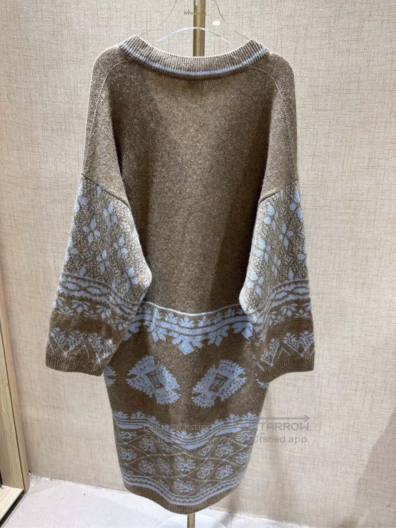 Hermes Hermes Khaki long cashmere knit coat with blue pattern Size XXS / US 00 / IT 34 - 2 Thumbnail
