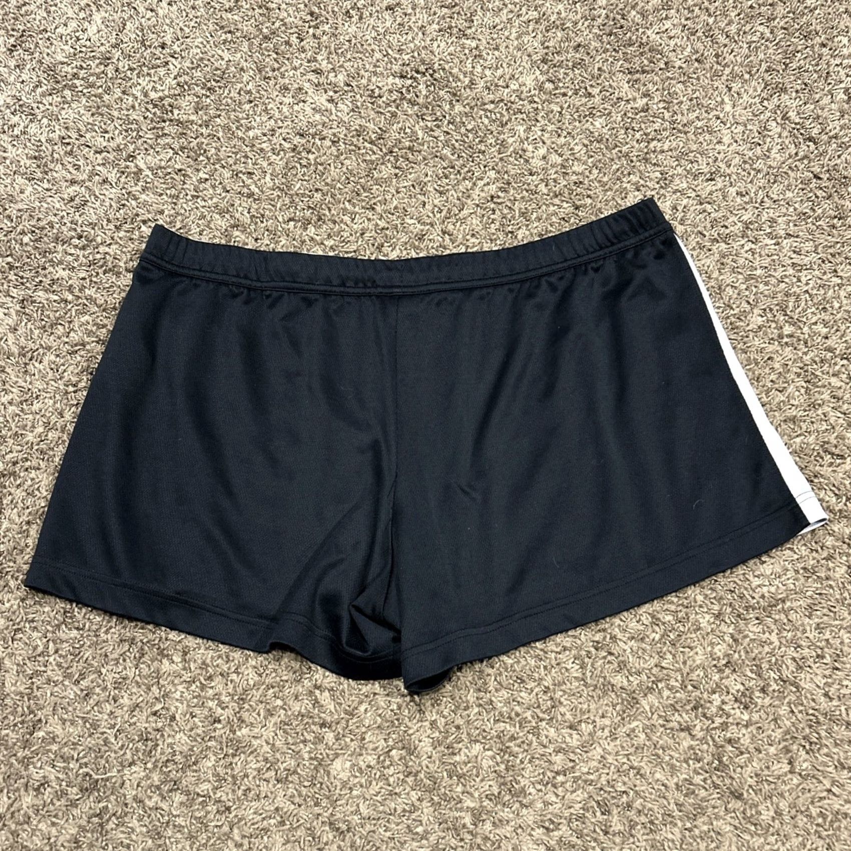 Nike Nike Womens Size XL Black Shorts Polyester Unlined B30 Activewear Size 40" / US 18 - 3 Thumbnail