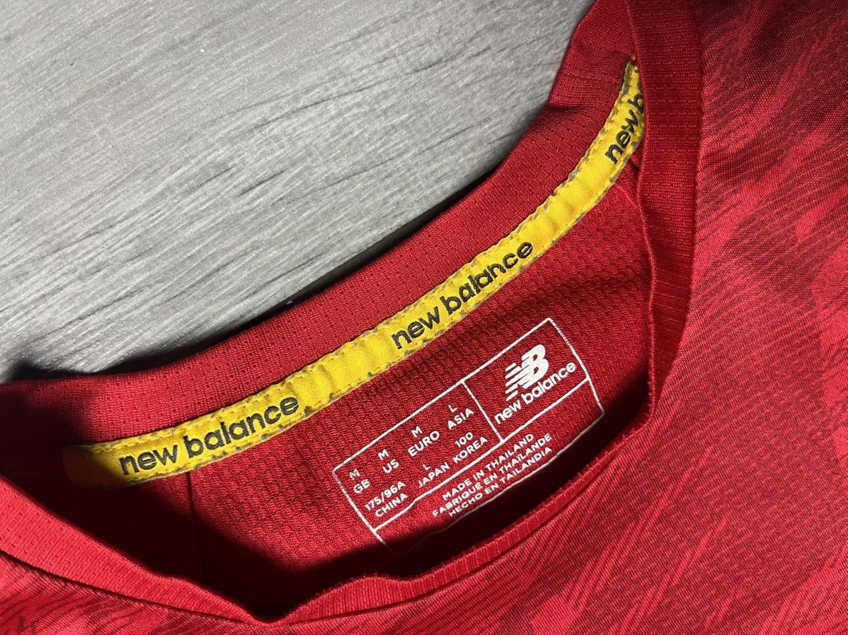New Balance MENS FC LIVERPOOL 2019/20 SOCCER FOOTBALL JERSEY SIZE M Size US M / EU 48-50 / 2 - 4 Thumbnail