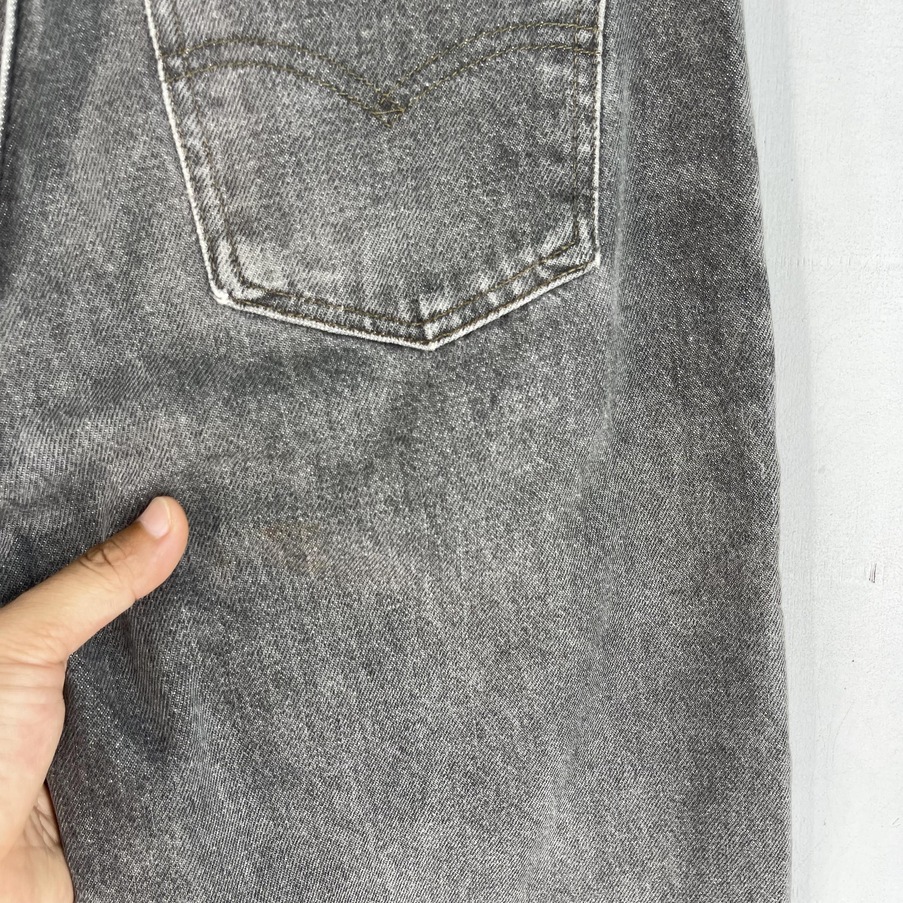 Levi's × Vintage Size 30 Vintage Levis 550 Distressed Gray Washed Jeans Size US 30 / EU 46 - 9 Thumbnail
