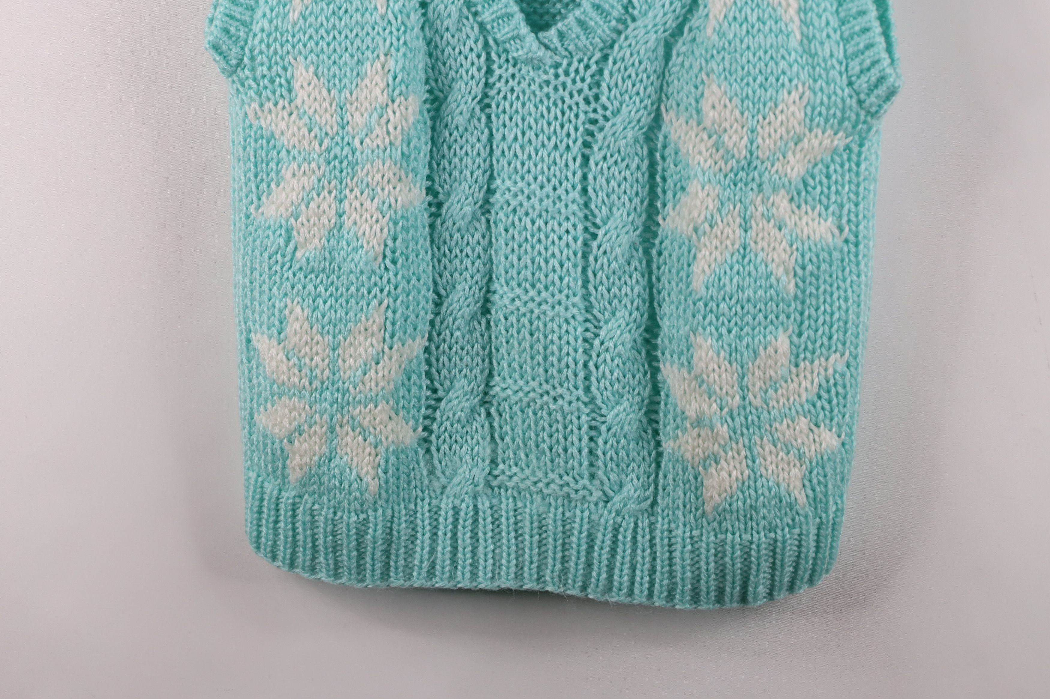Vintage Vintage 80s Mid Mod Snowflake Cable Knit Sweater Vest Size M / US 6-8 / IT 42-44 - 3 Thumbnail