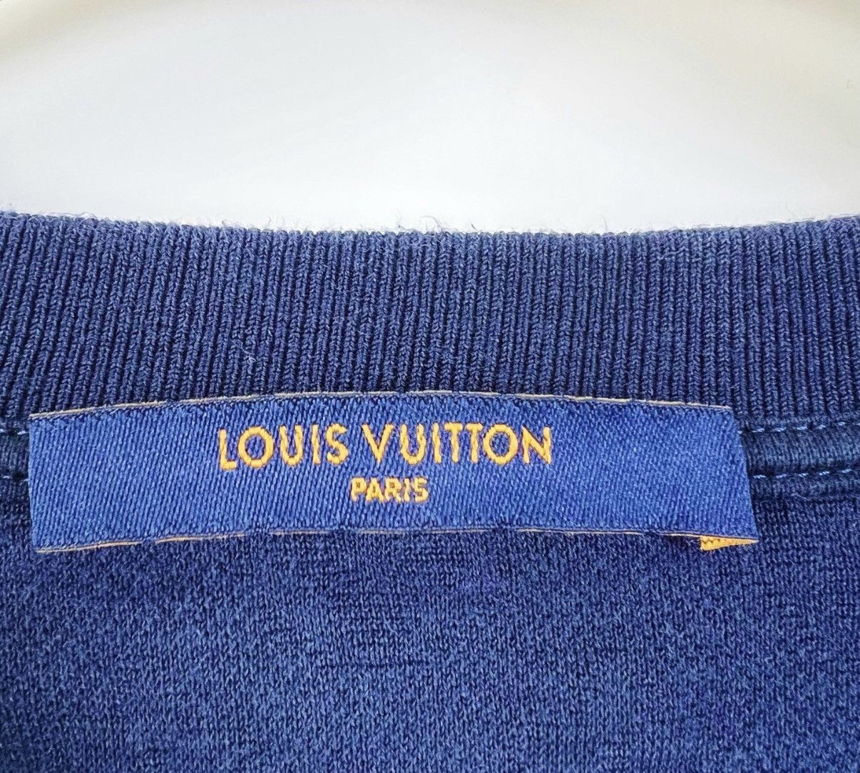 Louis Vuitton LOUIS VUITTON Beaded Animal Print Short Sleeve T-shirt K12 Size US M / EU 48-50 / 2 - 4 Thumbnail
