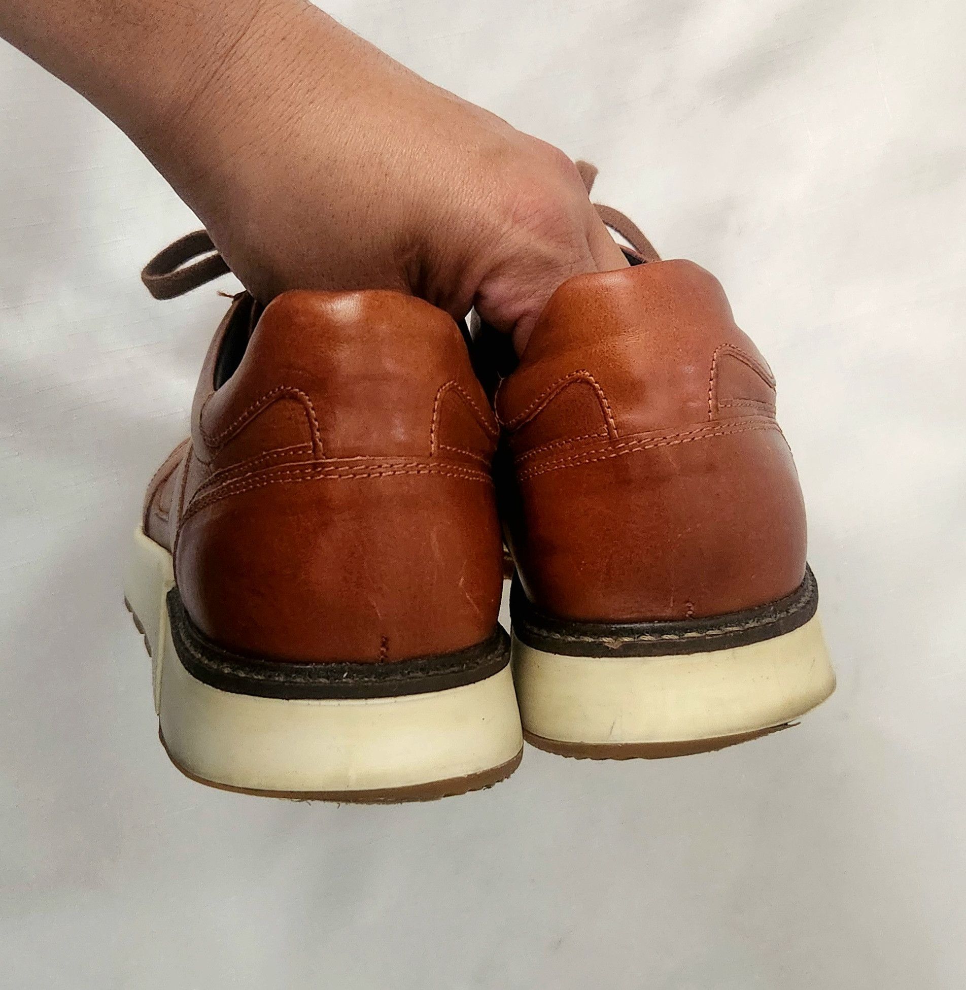 Allen Edmonds Allen Edmonds "A-TRAINER" Lace Up Leather Sneakers 9.5 D Size US 9.5 / EU 42-43 - 7 Thumbnail