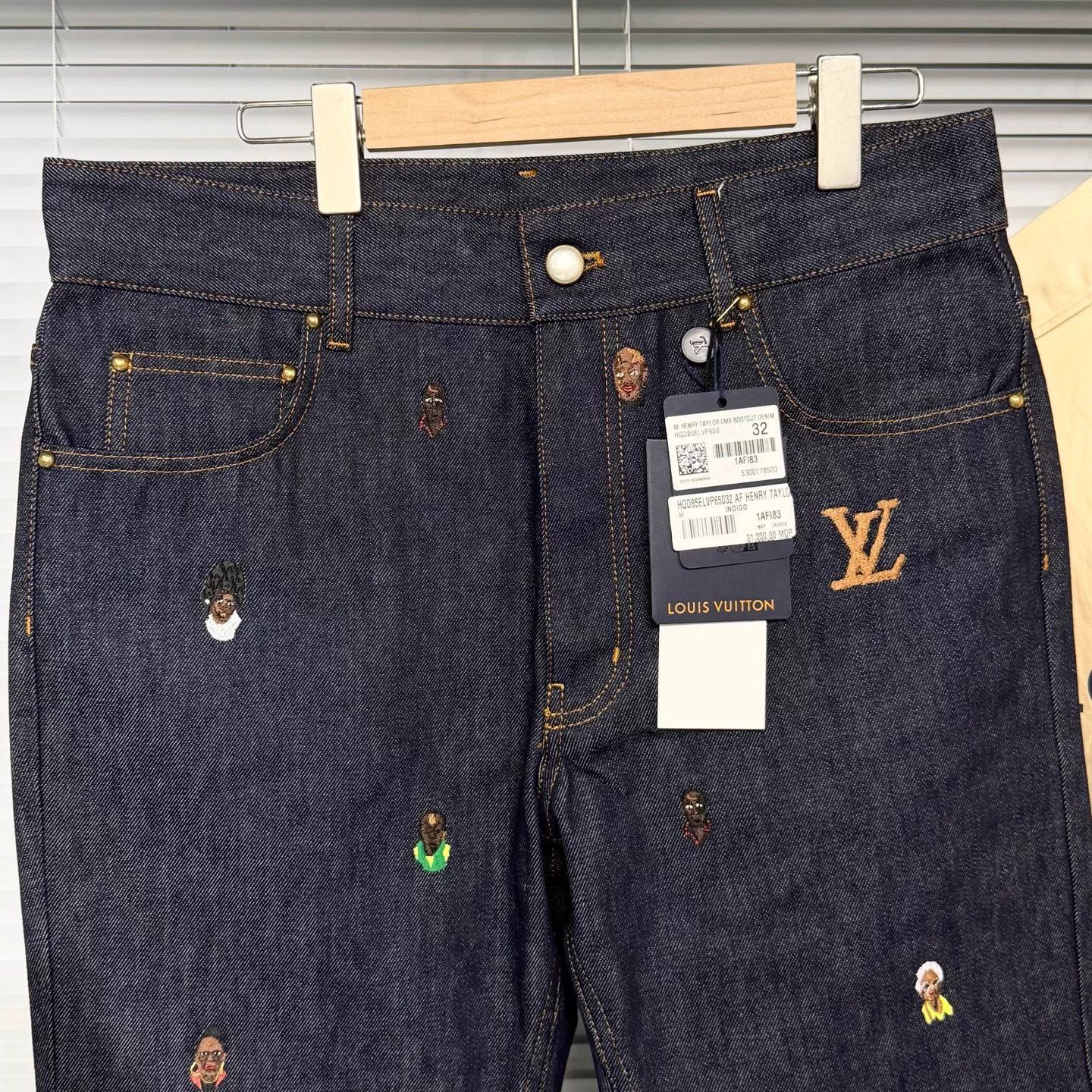 Louis Vuitton LV x Pharrell SS24 Embroidered Pearl Flare Jeans 32 Size US 32 / EU 48 - 3 Thumbnail