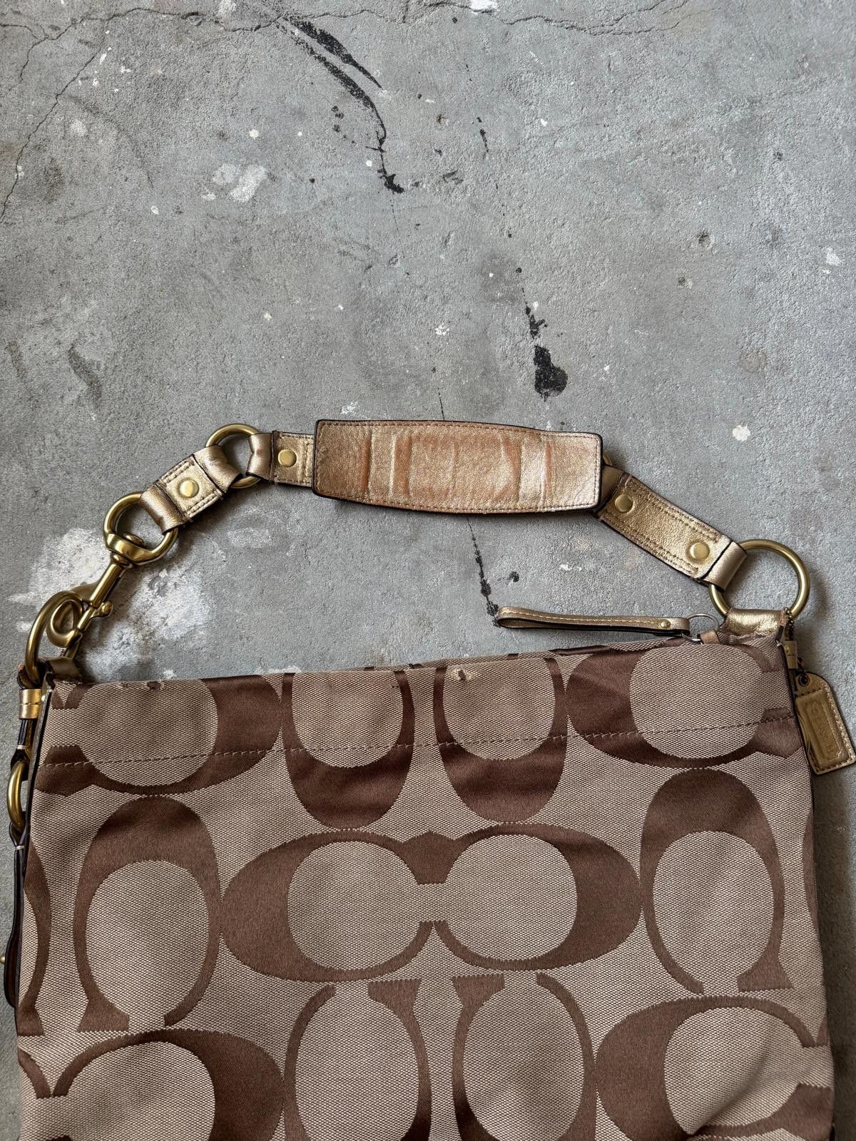 Coach Coach Signature Carly ShoulderBag Beige/Gold Size ONE SIZE - 4 Thumbnail