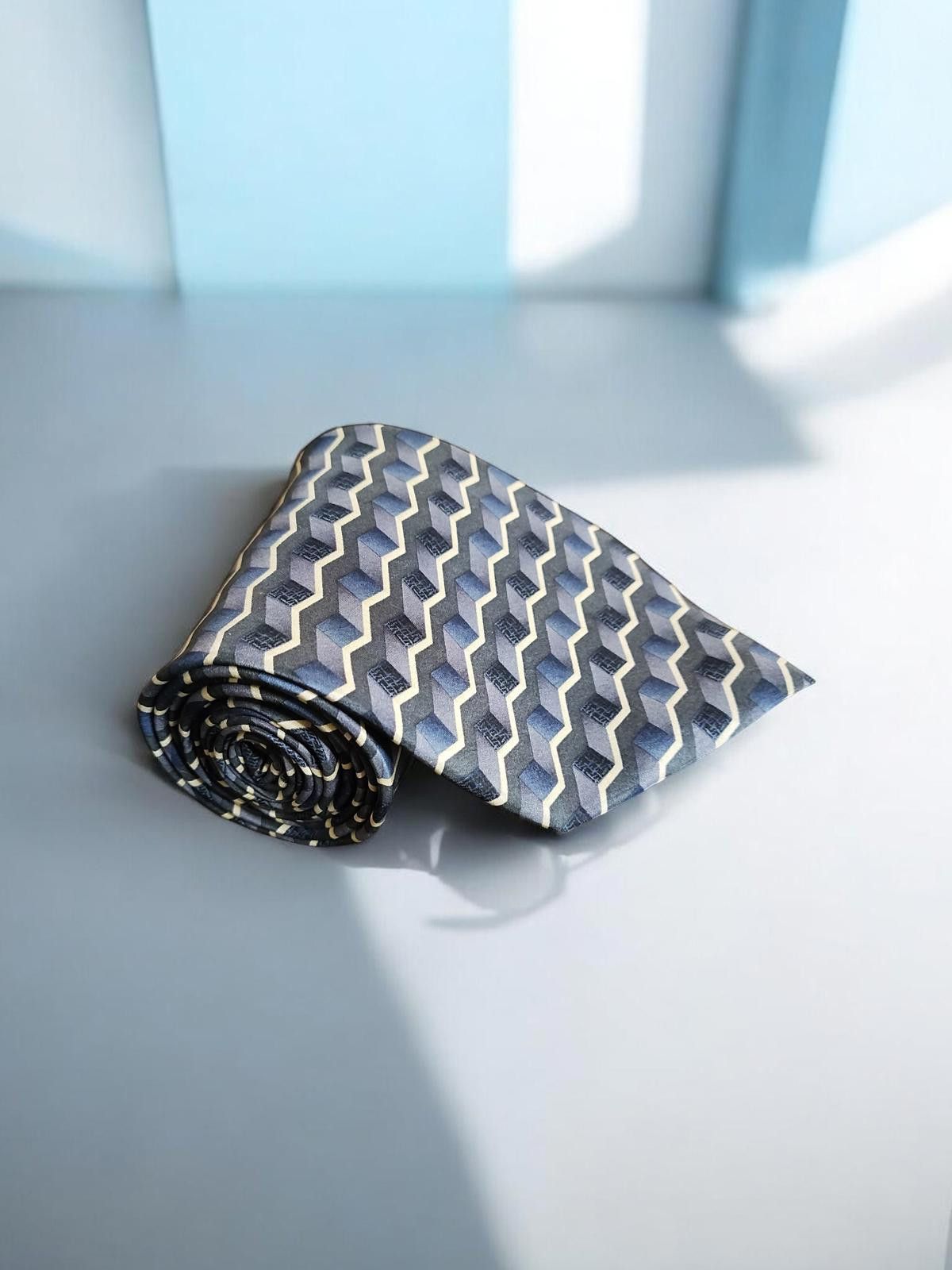 Van Heusen Van Heusen 100% Imported Silk Tie with Geometric Pattern Size ONE SIZE - 2 Thumbnail