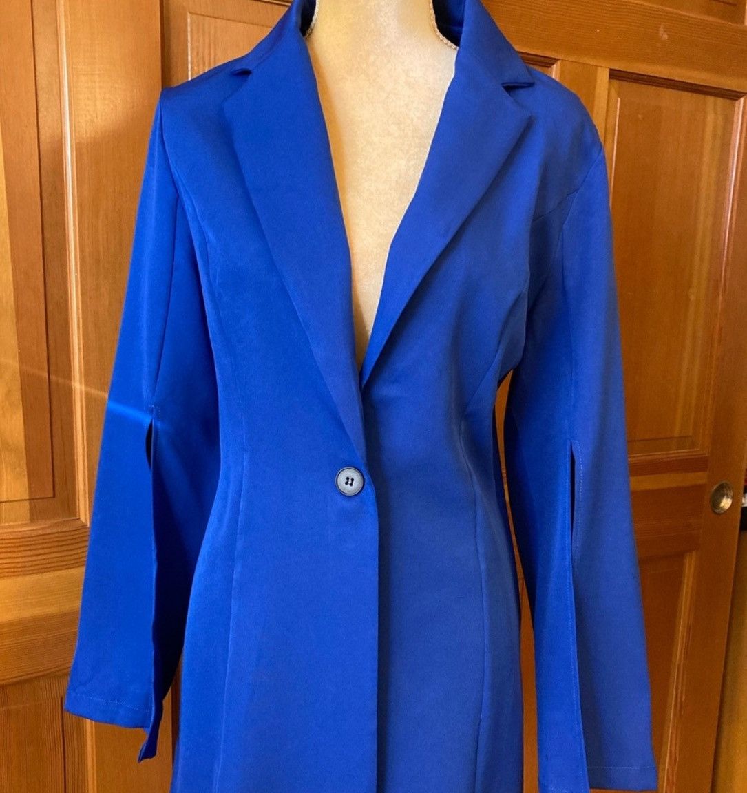 Designer × Other NWT, Lavishly Paris Vibrant Royal Blue Slit Sleeve Blazer. Size M / US 6-8 / IT 42-44 - 2 Thumbnail