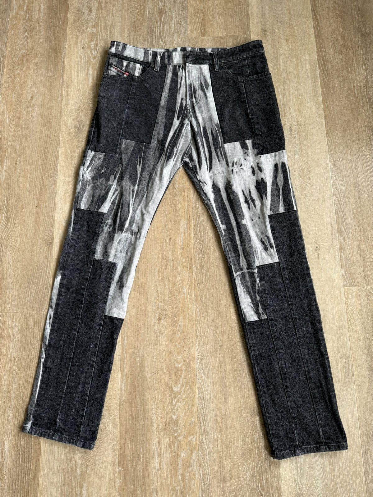 Diesel × Vintage Black Vintage Diesel Denim Jeans Skeleton Bleach Size US 32 / EU 48 - 2 Thumbnail