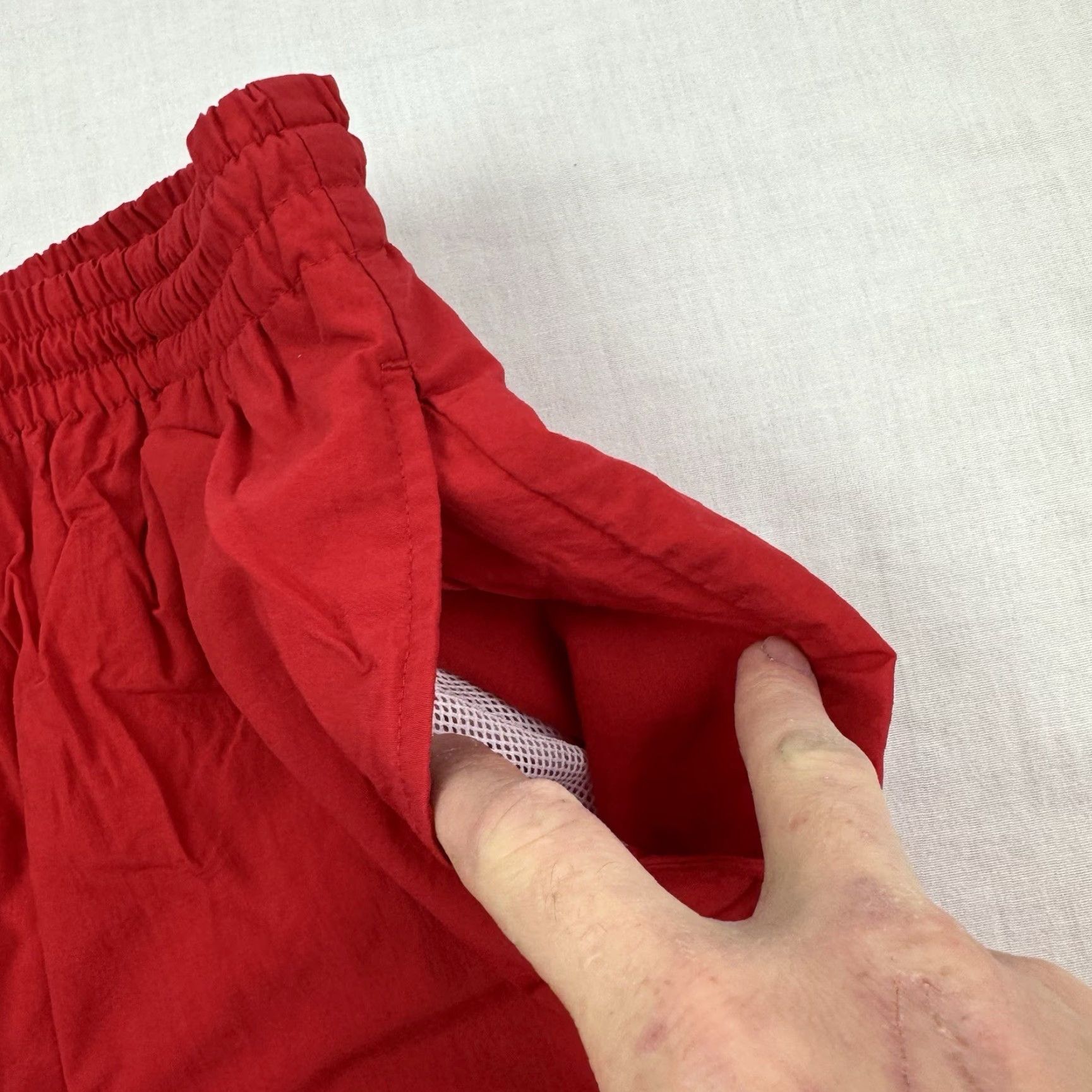 Fila VINTAGE FILA Swim Trunks Men M Red 90s Drawstring Trunks Swimsuit Pool Ocean Sports Size ONE SIZE - 3 Thumbnail