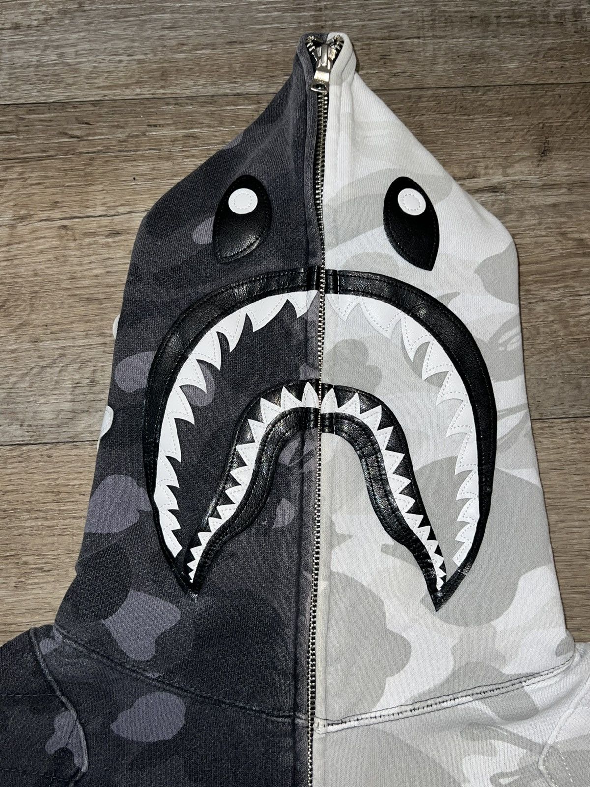 Bape × Neighborhood Bape x Neighborhood Split Camo Shark Full Zip Hoodie Size US S / EU 44-46 / 1 - 9 Thumbnail