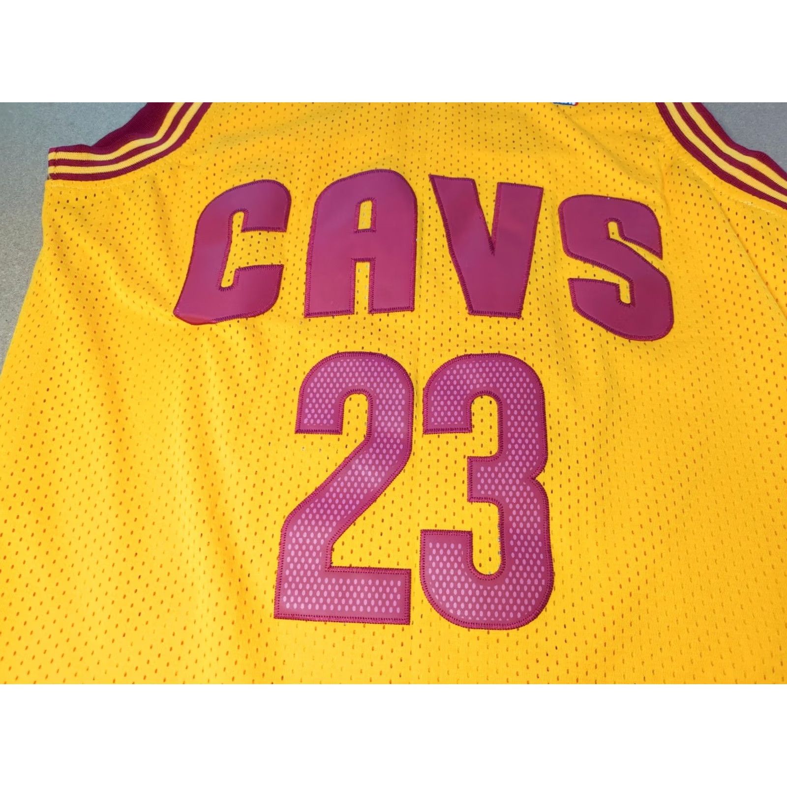 NBA Cleveland Cavaliers Lebron James Jersey #23 NBA Sports Cavs Yellow Tank XS Unisex Adults Sleeveless Jersey Sports/Activewear NCAA Size US XS / EU 42 / 0 - 7 Thumbnail