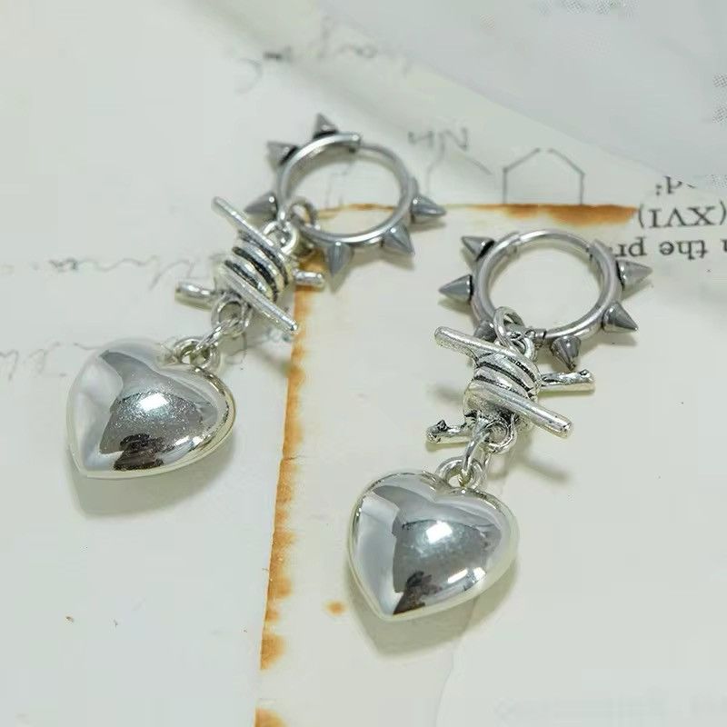 Jewelry × Vintage Punk Thorn Heart Hoop Earring Size ONE SIZE - 3 Thumbnail