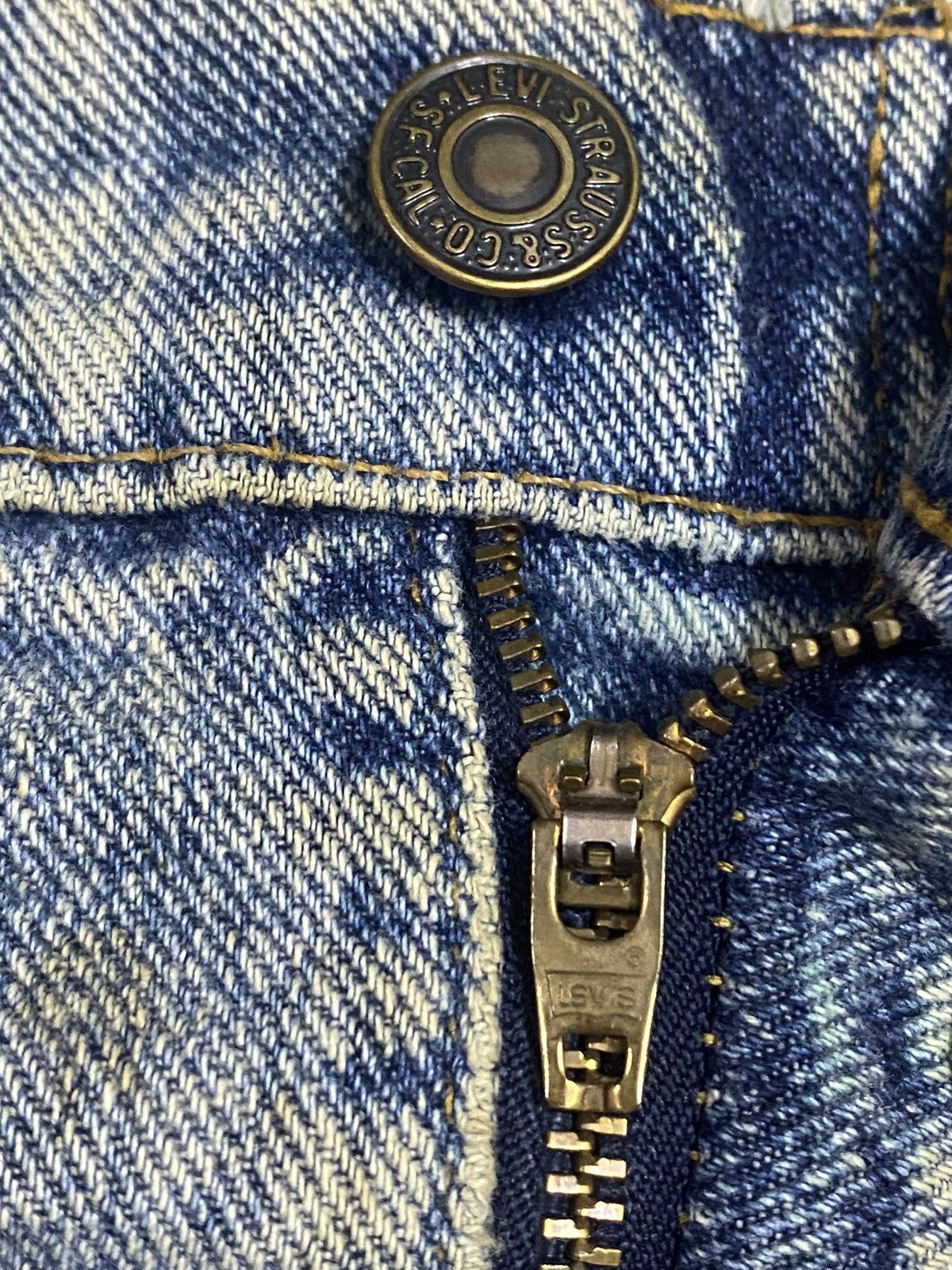 Levi's Vintage Clothing Vintage Levis505 90’s Mud Wash Grunge Distressed Loose Jeans Size US 32 / EU 48 - 10 Thumbnail