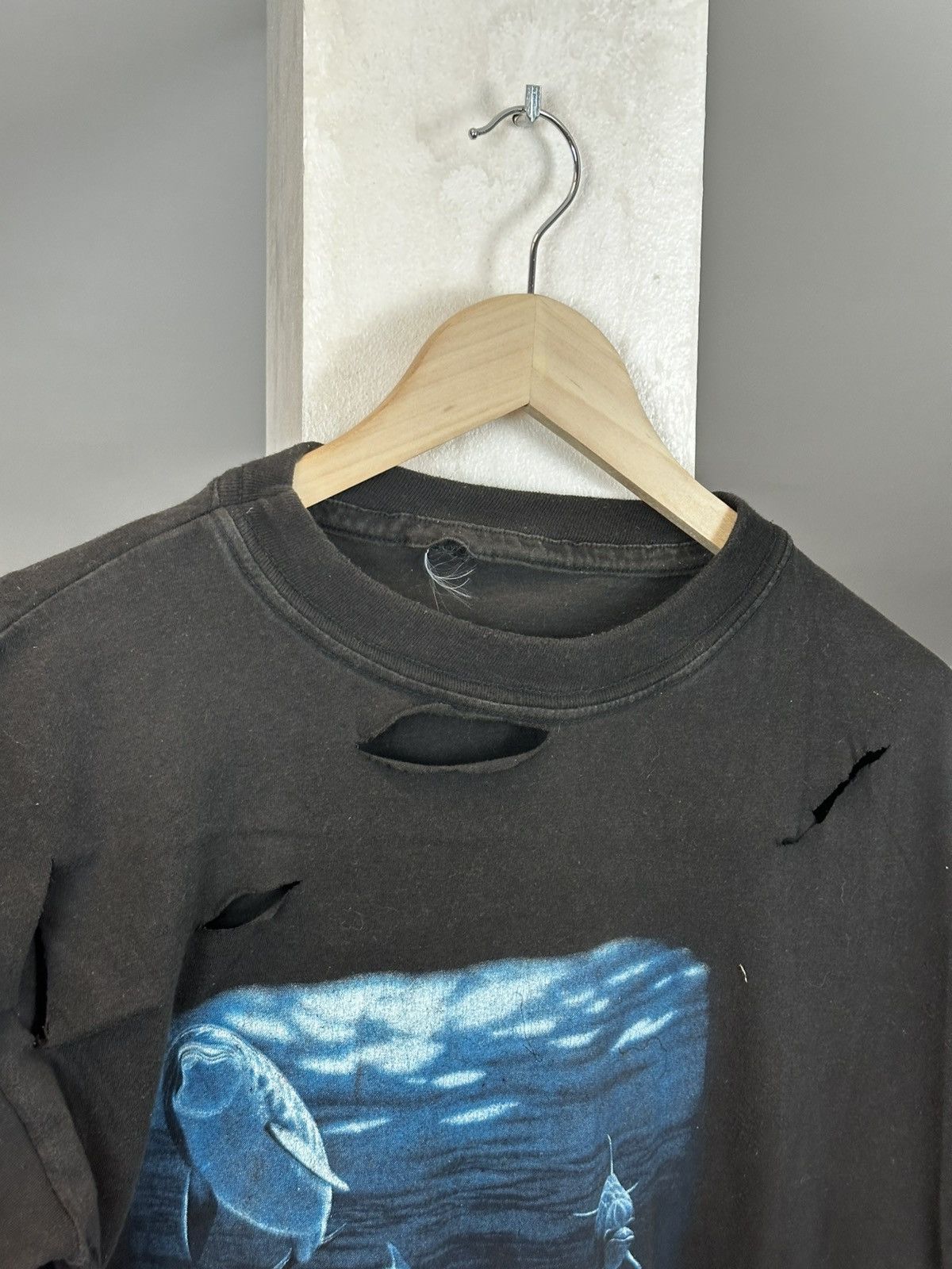 Vintage Vintage Dolphin Tee Trashed Distressed USA Size US M / EU 48-50 / 2 - 3 Thumbnail