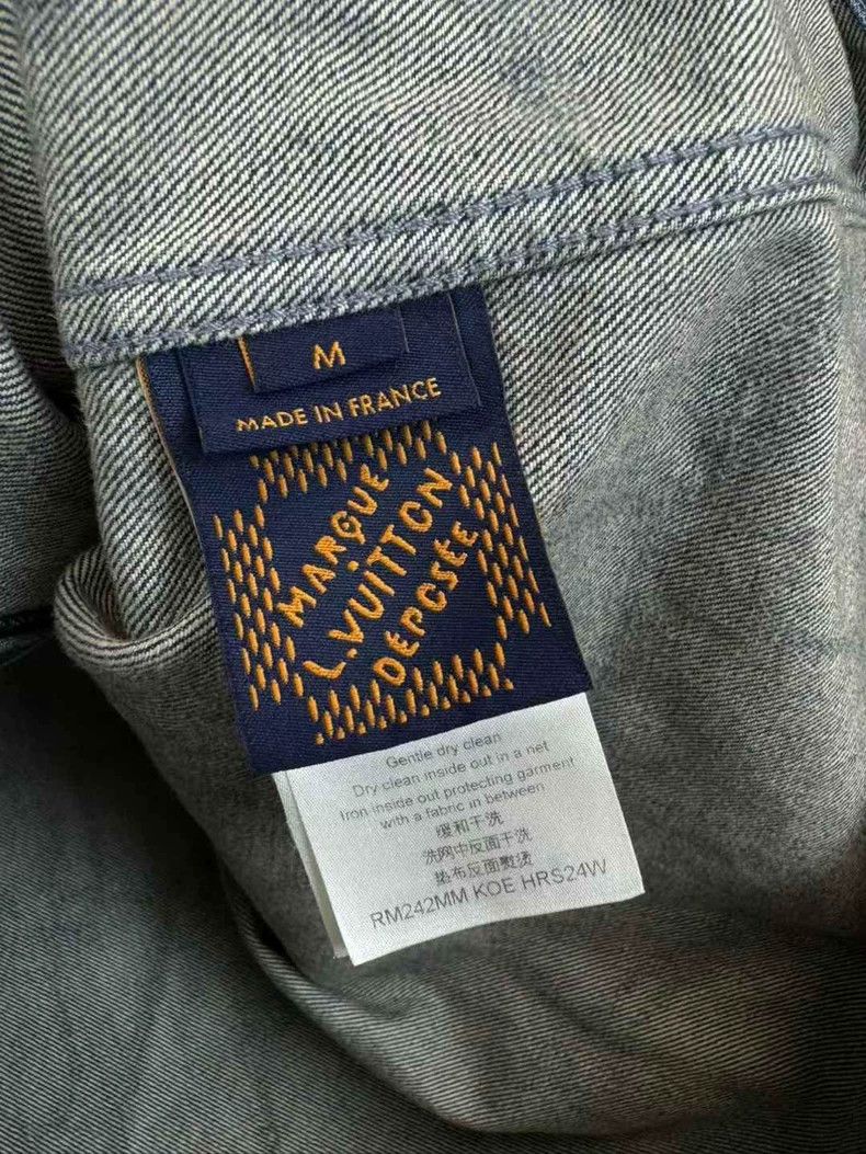 Louis Vuitton Louis Vuitton New fishnet full print and full logo denim sh Size US M / EU 48-50 / 2 - 3 Thumbnail
