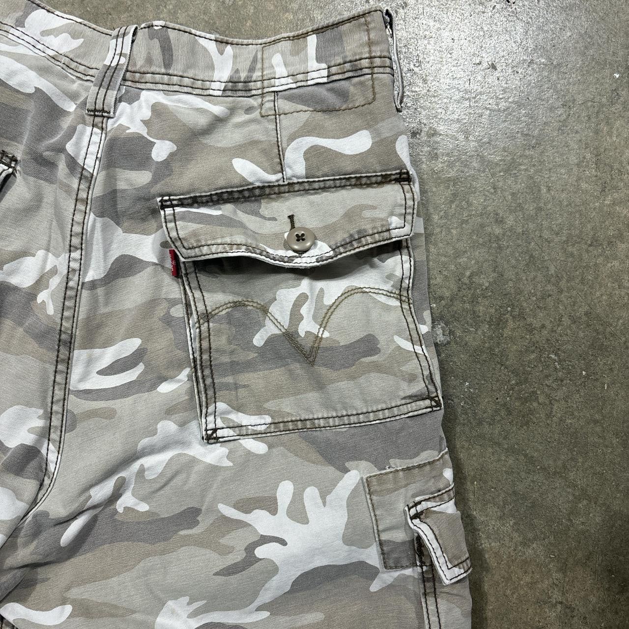 Levi's Baggy camo LEVI cargo shorts Size US 38 / EU 54 - 3 Thumbnail