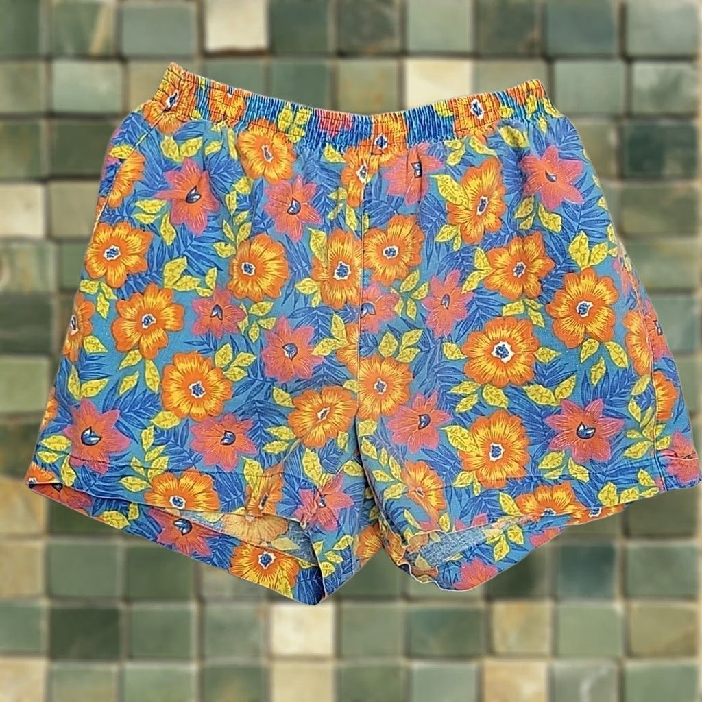 Vintage VTG Juliano Shorts Women S Blue Floral Hawaiian Tropical Elastic Waist Retro Pockets Casual Size 28" / US 6 / IT 42 - 1 Thumbnail