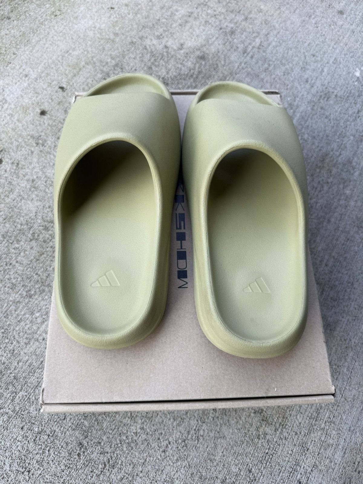 Yeezy Yeezy Slides Size US 11 / EU 44 - 2 Thumbnail