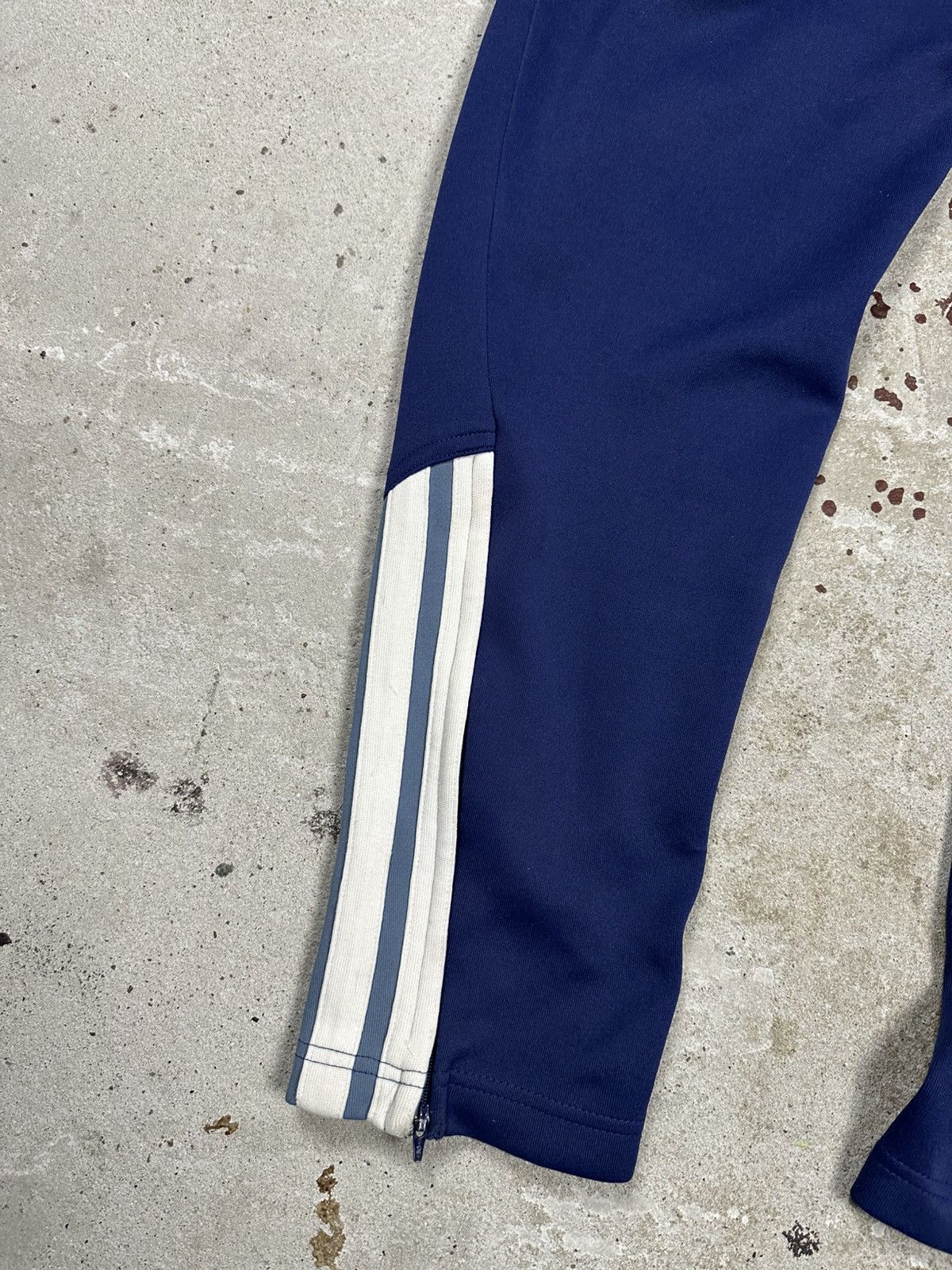 Adidas Vintage 90s Adidas x Tottenham Hotspur Navy Track Pants Size US 30 / EU 46 - 11 Thumbnail