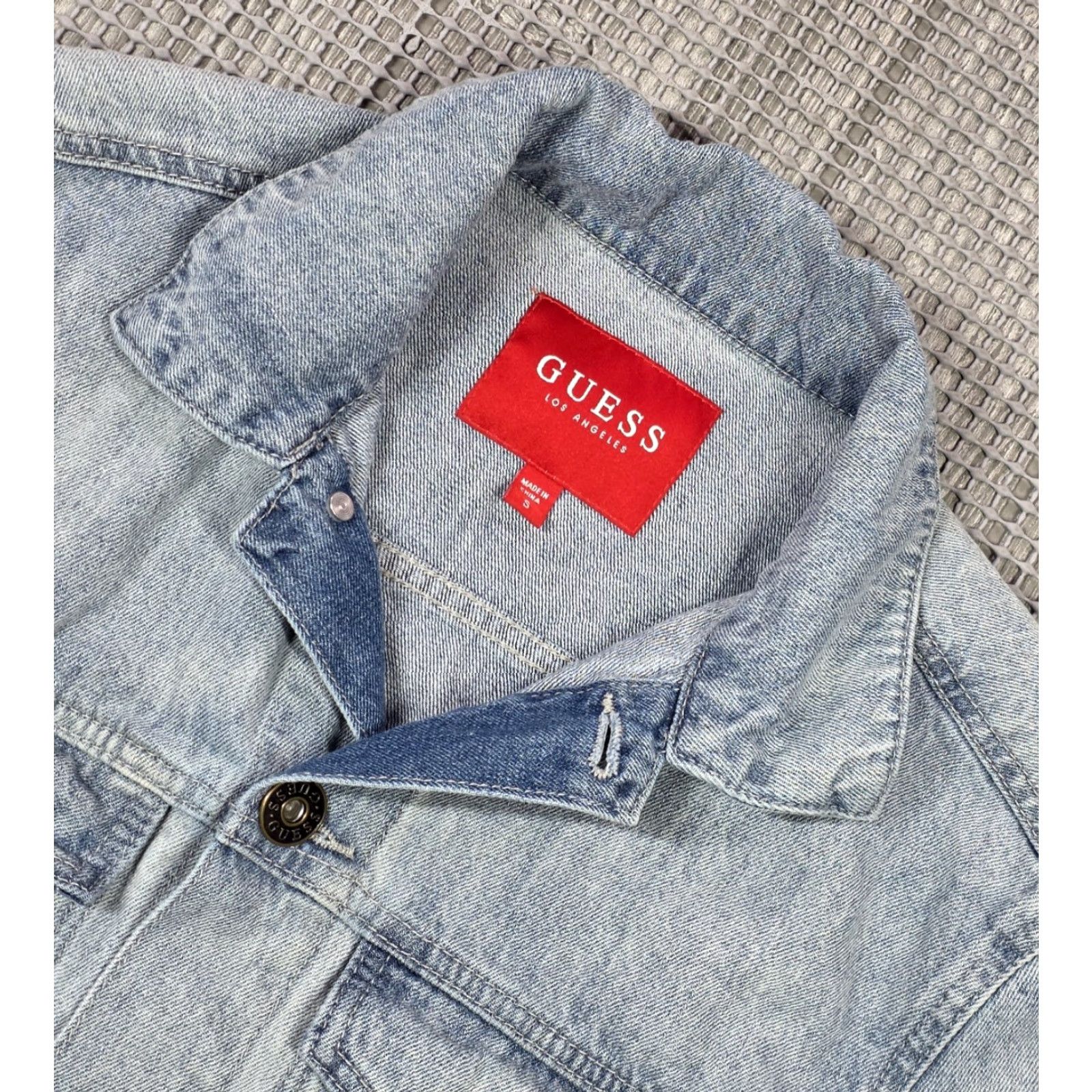 Guess GUESS Trucker Jacket Mens S Blue Denim Distressed Fade Cotton Jacket, 90s y2k, Los Angeles, Jean, Button, Logo, Embroidered, Pockets, Casual Menswear Size US 29 - 5 Thumbnail