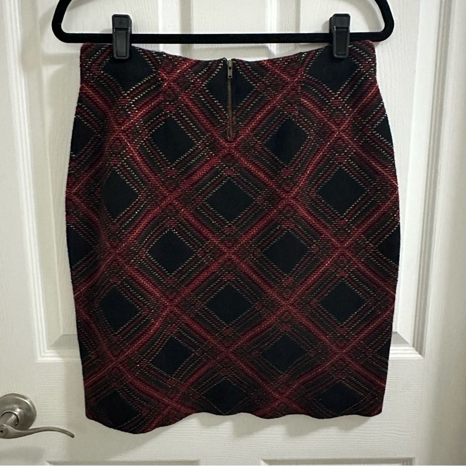 J.McLaughlin J. McLaughlin Plaid Pencil Mini Skirt Women’s size Medium Size 28" / US 6 / IT 42 - 7 Thumbnail