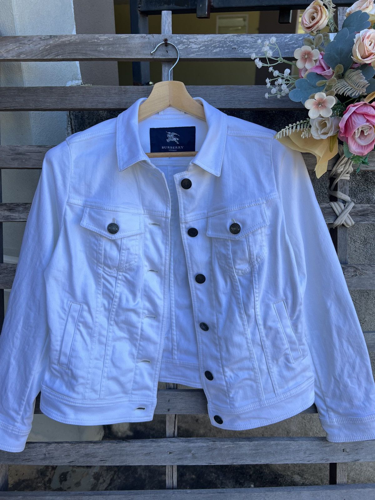 Burberry Vintage Burberry Denim Jeans Trucker Jacket Size M / US 6-8 / IT 42-44 - 3 Thumbnail