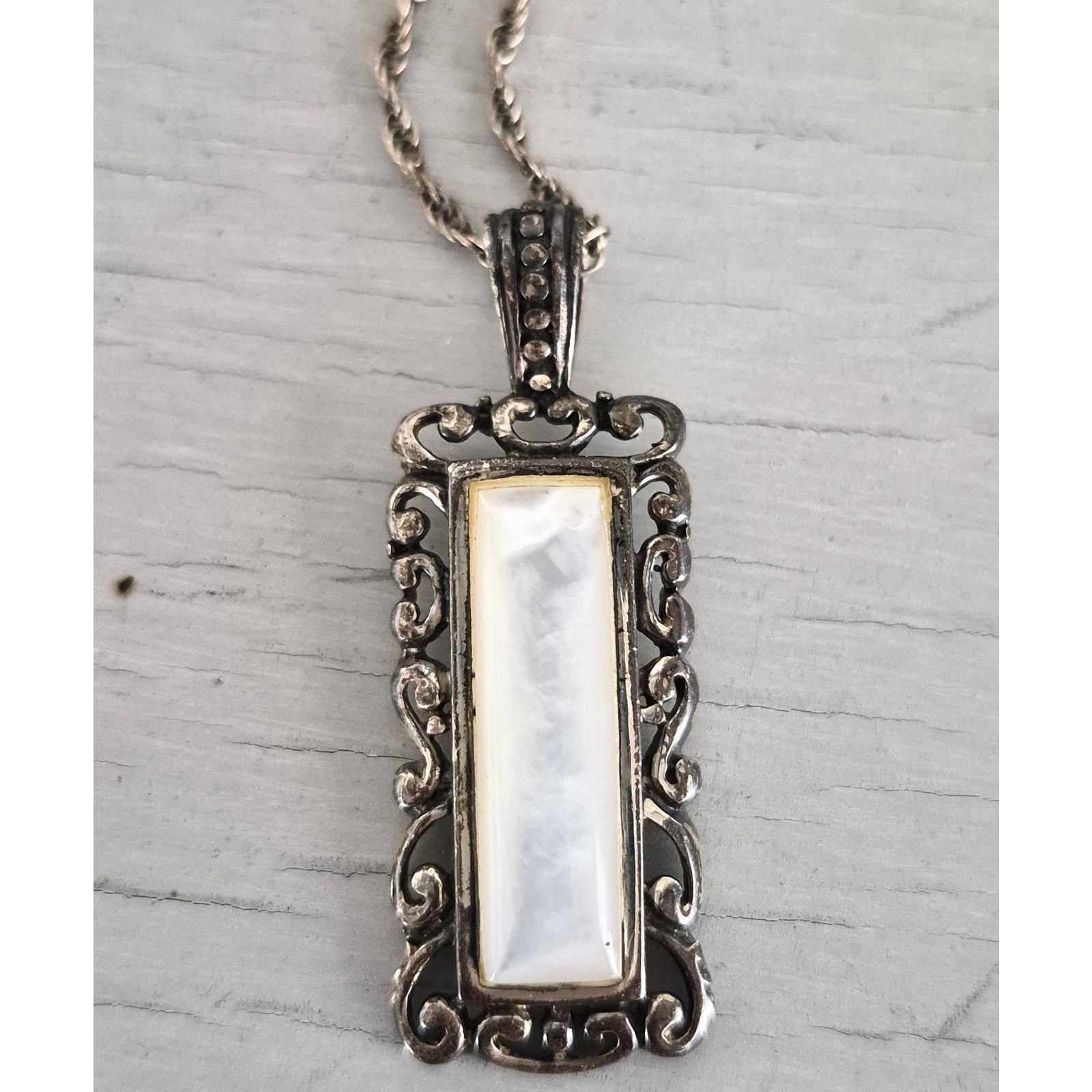 Other Vintage Sterling Silver Mother of Pearl Necklace Size ONE SIZE - 1 Thumbnail