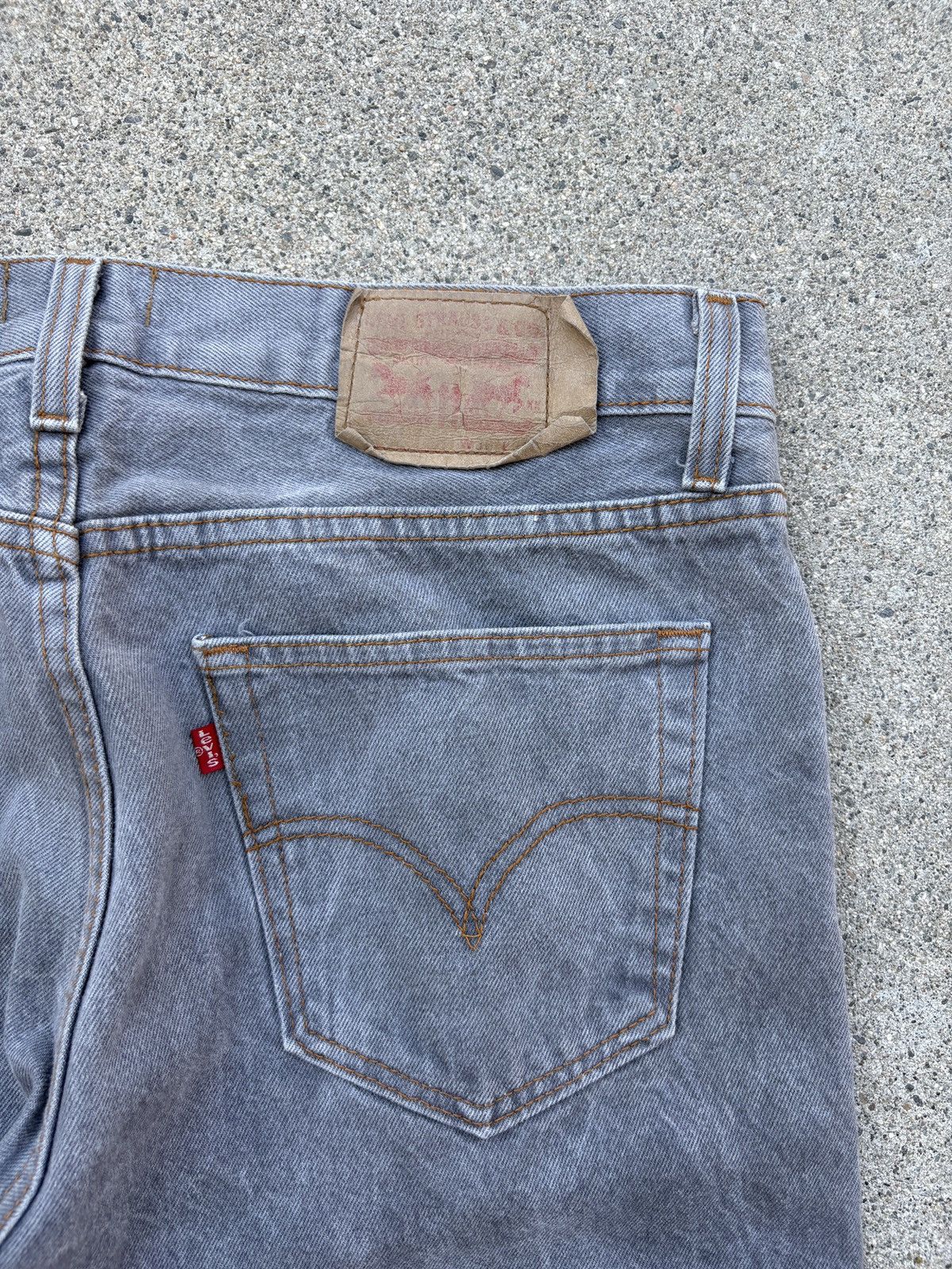 Levi's Vintage 2008 Y2K Grey Levi’s 501 Straight Fit Jeans Size 36 Size US 36 / EU 52 - 3 Thumbnail