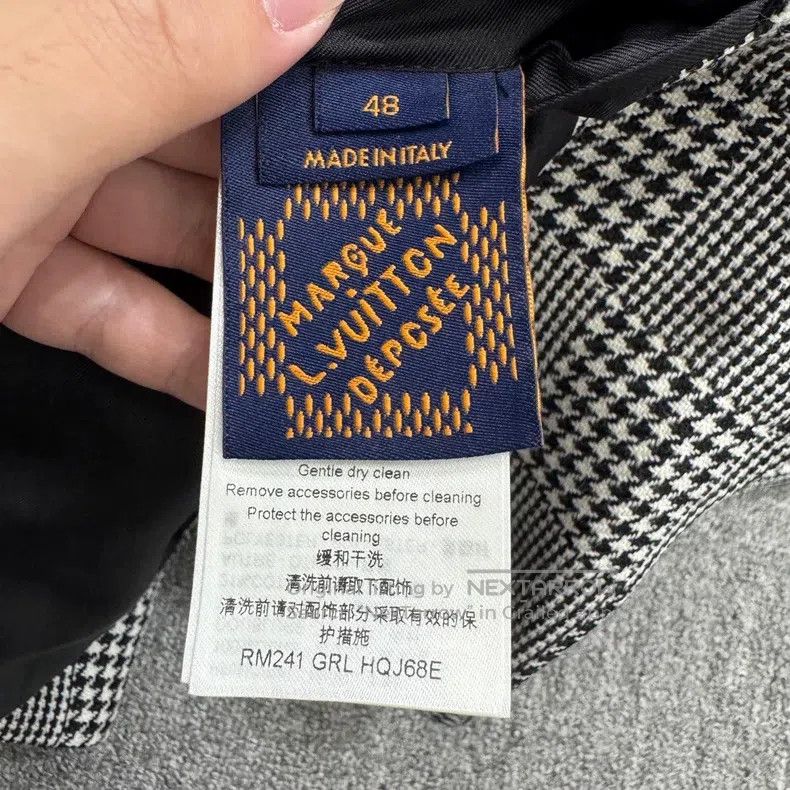 Louis Vuitton Louis Vuitton Houndstooth wool cropped blazer jacket Size US M / EU 48-50 / 2 - 3 Thumbnail