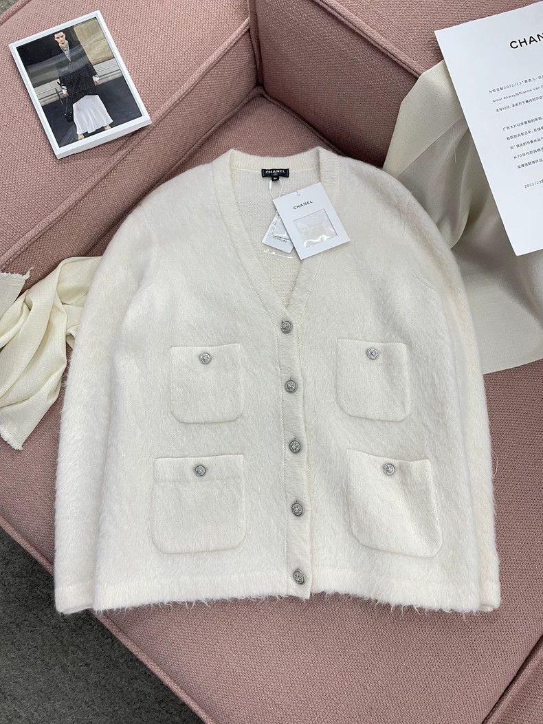 Chanel Chanel 19B Snowflake Button Cardigan Coat - dmc Size US S / EU 44-46 / 1 - 1 Thumbnail