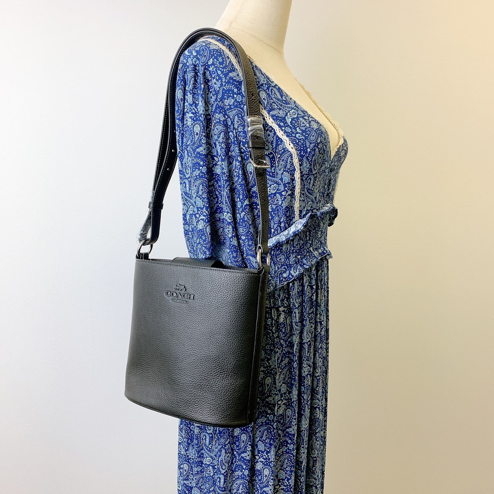 Coach Coach CR153 Sophie Bucket Bag IN Black Size ONE SIZE - 2 Thumbnail