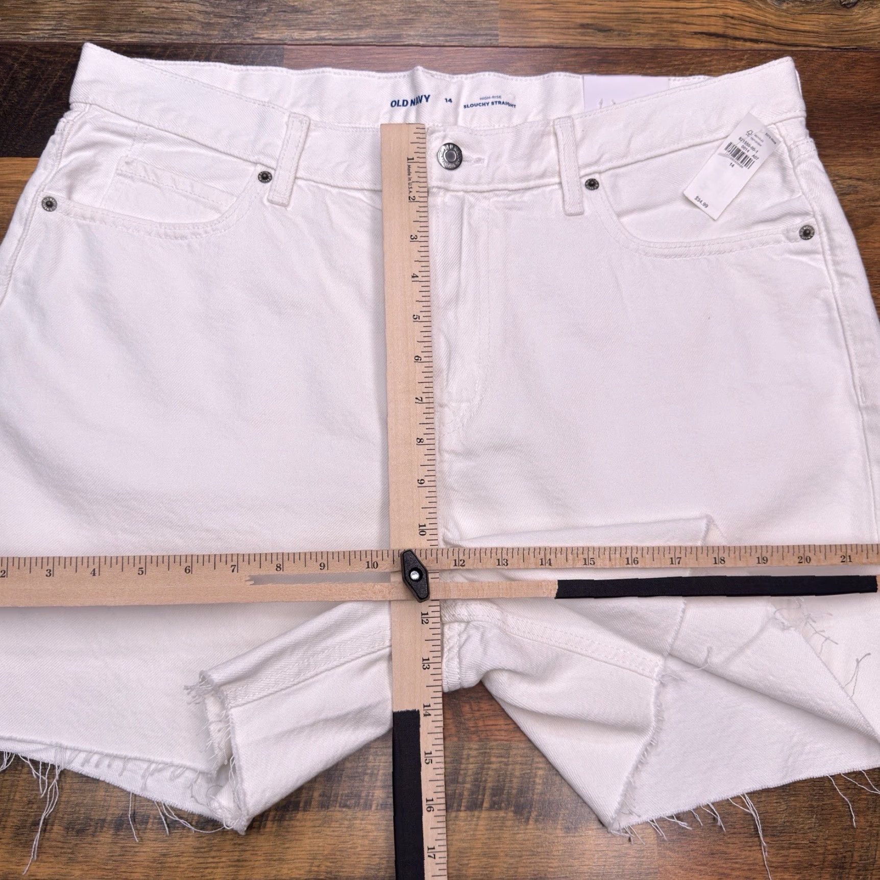 Old Navy Old Navy Womens Slouchy Straight Cut Off Shorts 14 White High Rise New Size 36" / US 14 / IT 50 - 7 Thumbnail
