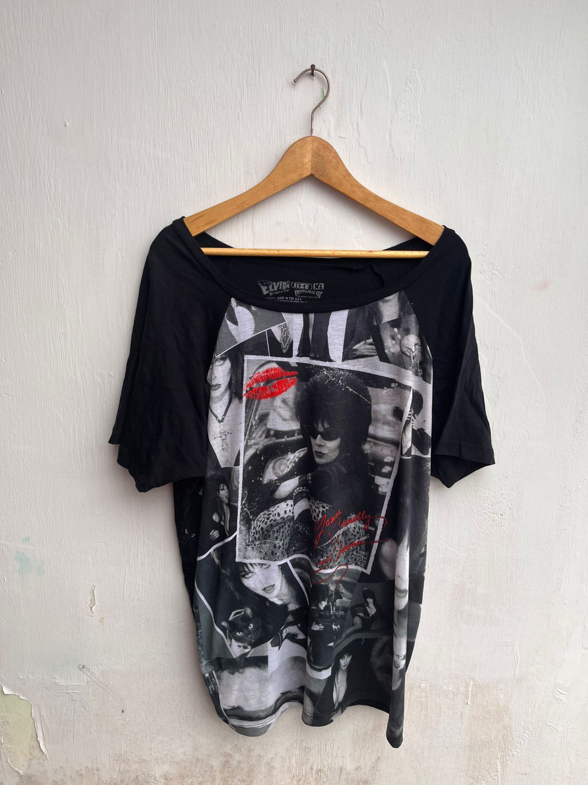Japanese Brand Elvira Kreepsville 666 Art Movie LGB Size US L / EU 52-54 / 3 - 2 Thumbnail