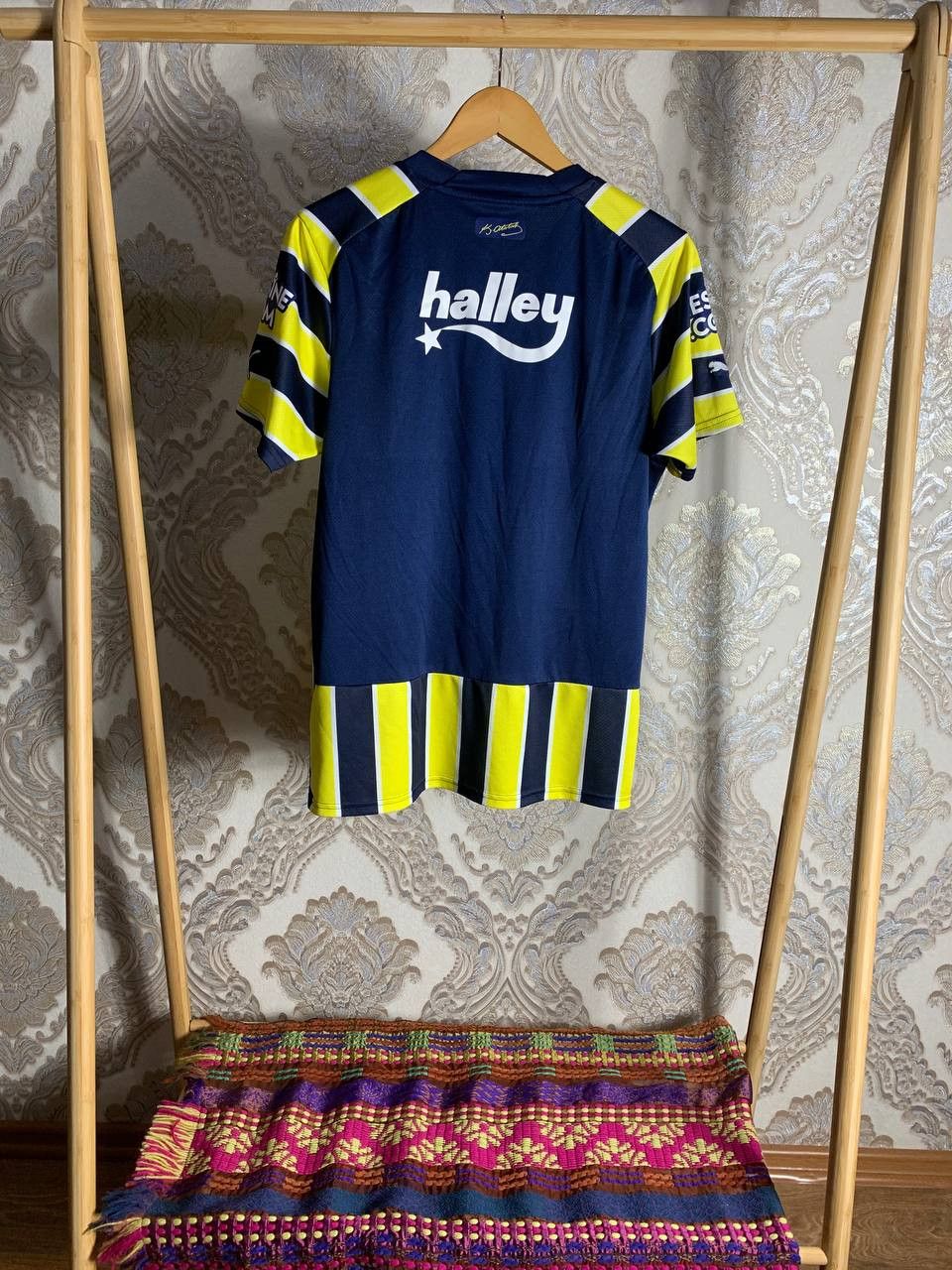 Puma Vintage Puma FC Fenerbahce Turkey Soccer Jersey Retro Y2K Size US M / EU 48-50 / 2 - 8 Thumbnail