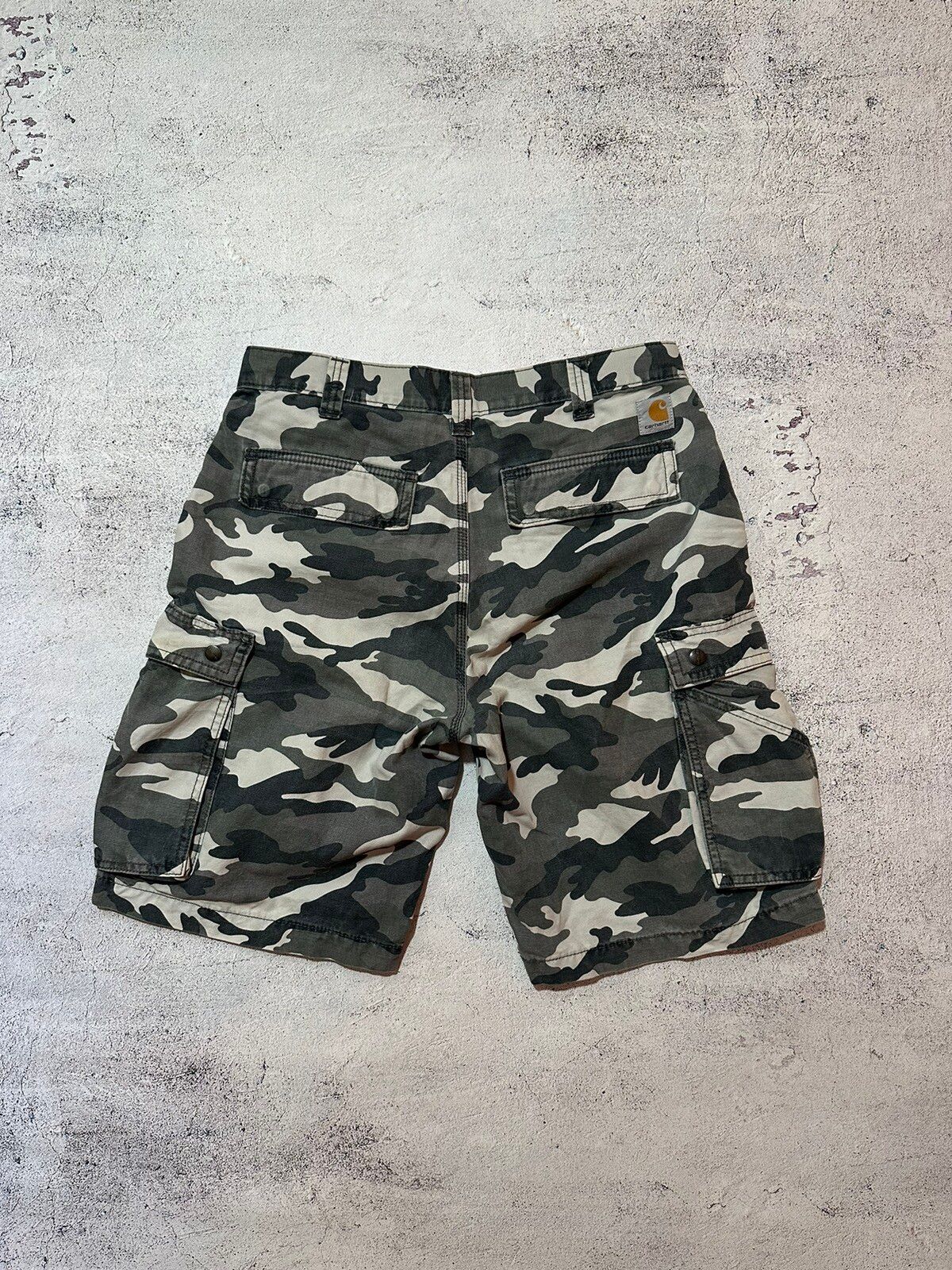 Pre-owned Carhartt Shorts Camo In Blue