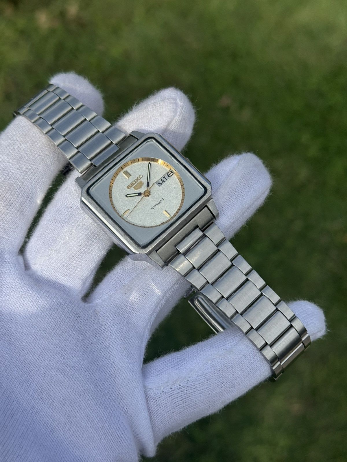 Seiko Vintage Seiko 5 Automatic japan Watch: silver Dial, TV Case Size 36 - 8 Thumbnail