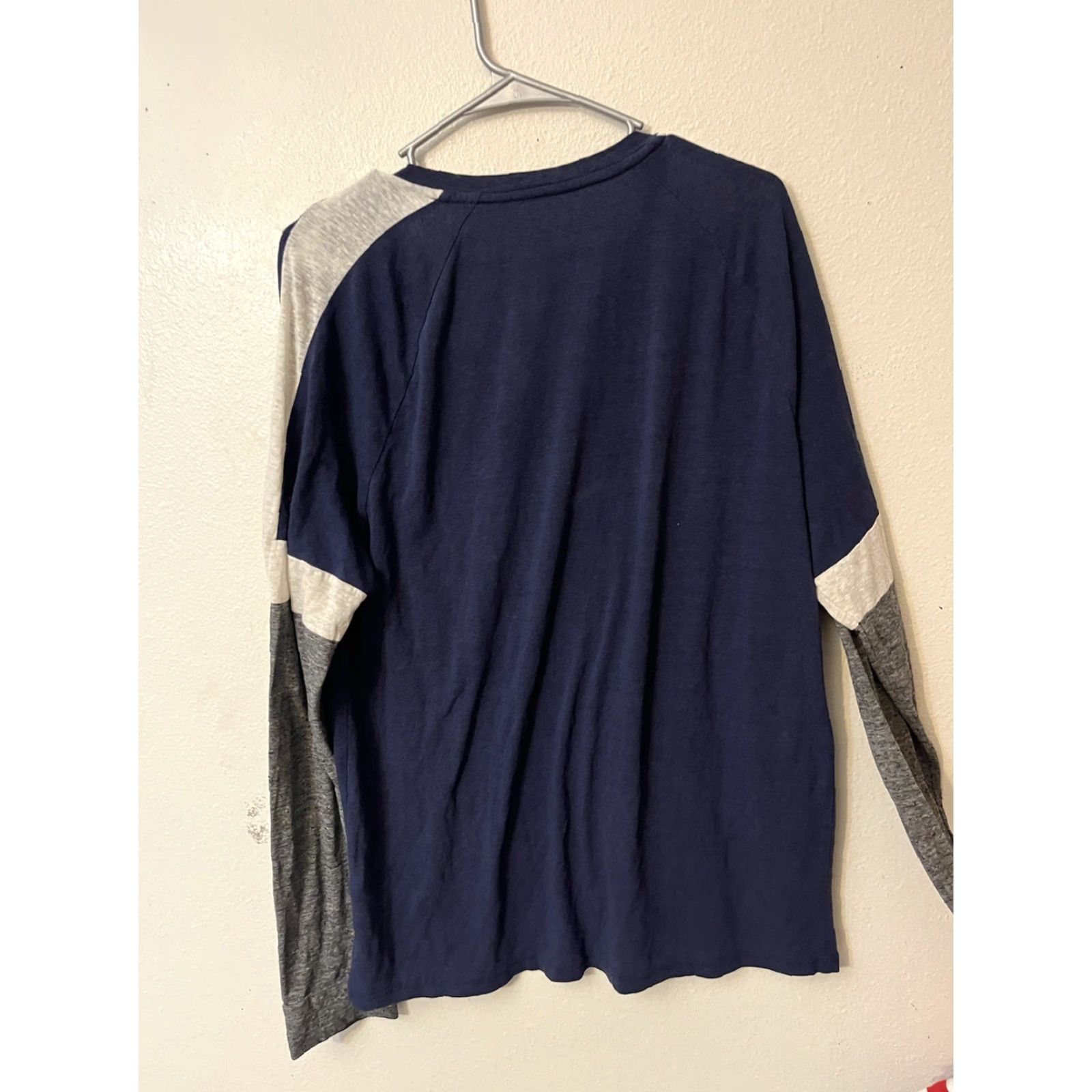 Express Express T-Shirt Mens M Blue Henley Logo Long Sleeve Casual T-Shirt Modern Basics US 90s 00s? Size US M / EU 48-50 / 2 - 3 Thumbnail