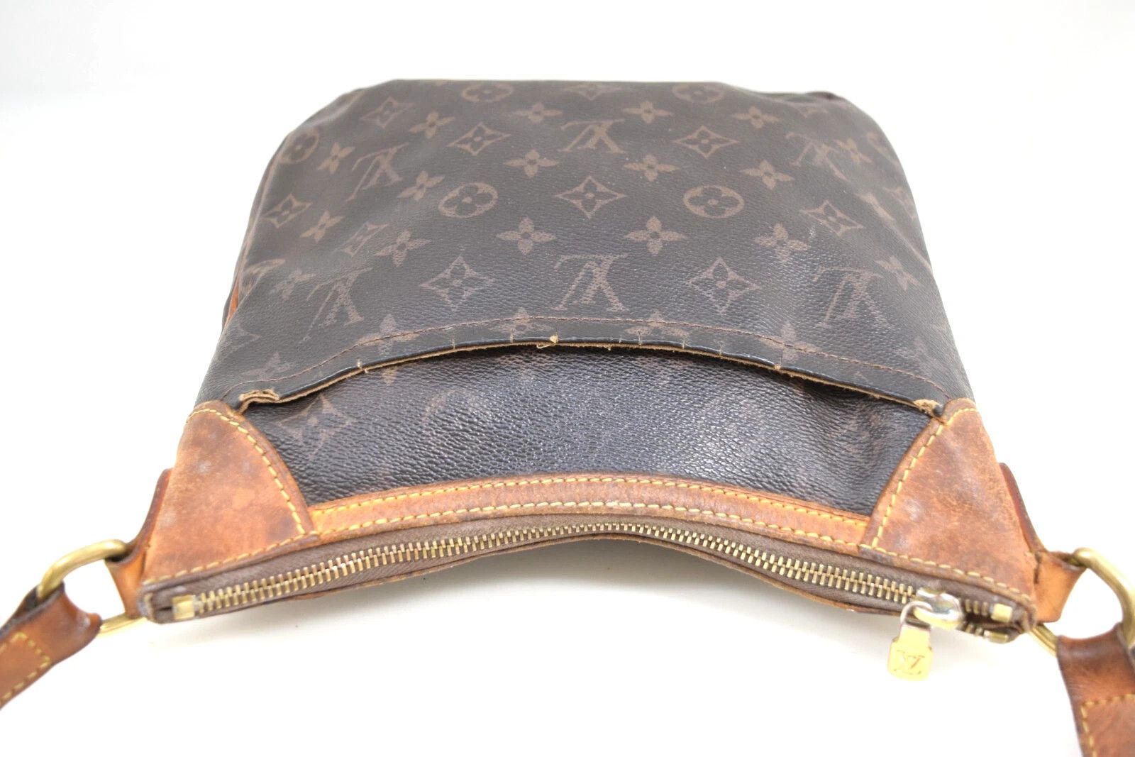 Louis Vuitton Louis Vuitton Odeon PM Crossbody Bag Monogram Canvas M56390 Size ONE SIZE - 4 Thumbnail