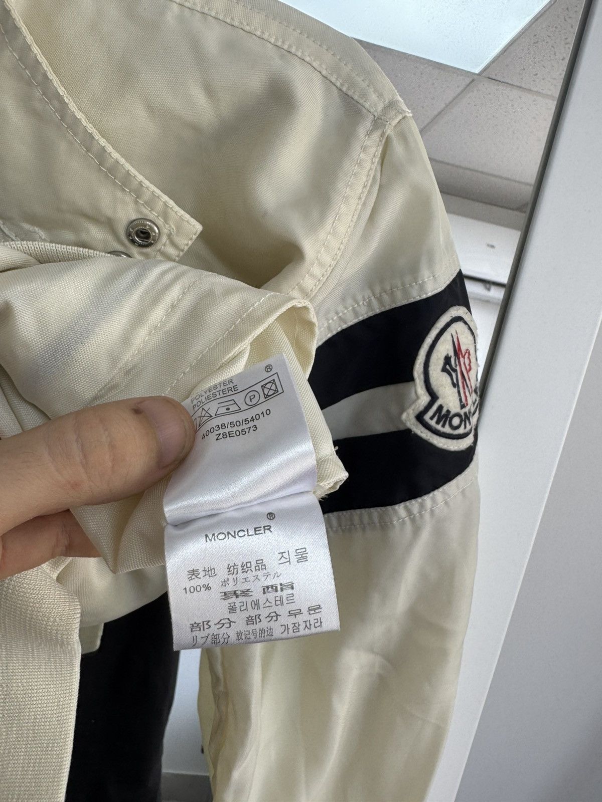 Moncler Very Rare Moncler Bomber Jacket Archive Luxury Vintage sz 4 Size US M / EU 48-50 / 2 - 13 Thumbnail