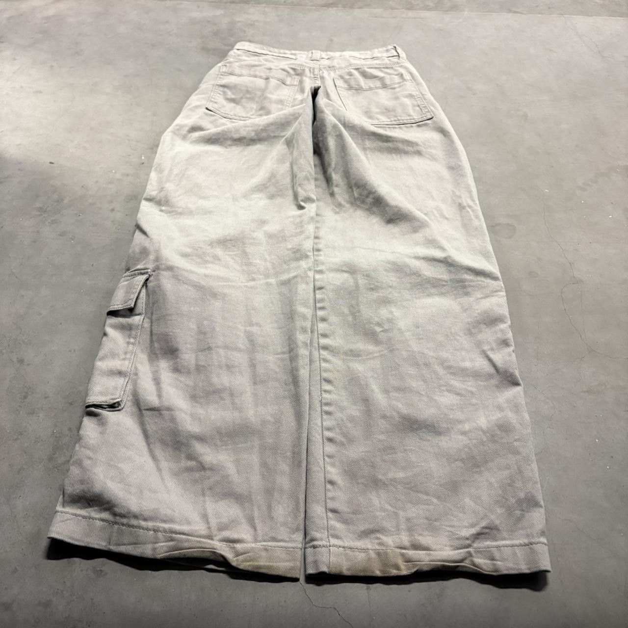 Japanese Brand × Vintage Crazy Vintage Y2K/2000s Super Baggy WideLeg Grey Cargo Pants! Size US 26 / EU 42 - 4 Thumbnail