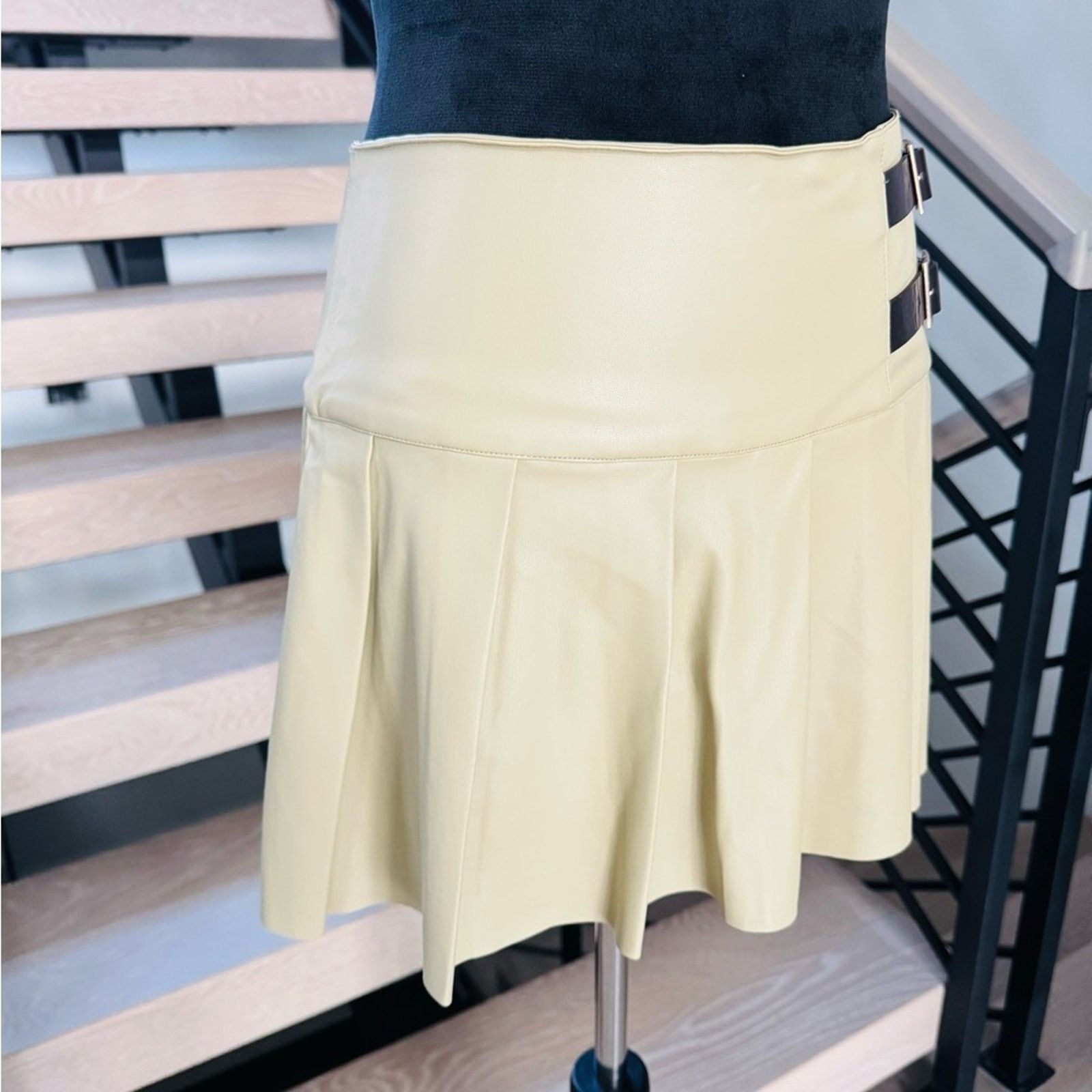 WeWoreWhat New Stylish Faux Leather Pleated Skirt with Buckle Accents S Size 27" / US 4 / IT 40 - 6 Thumbnail