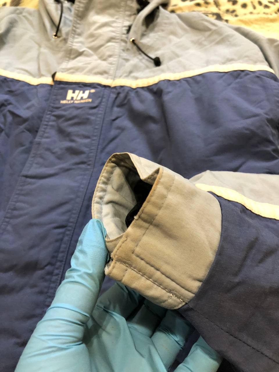 Helly Hansen Vintage Helly Hansen Waterproof Ski Light Jacket Size S Size US S / EU 44-46 / 1 - 11 Thumbnail
