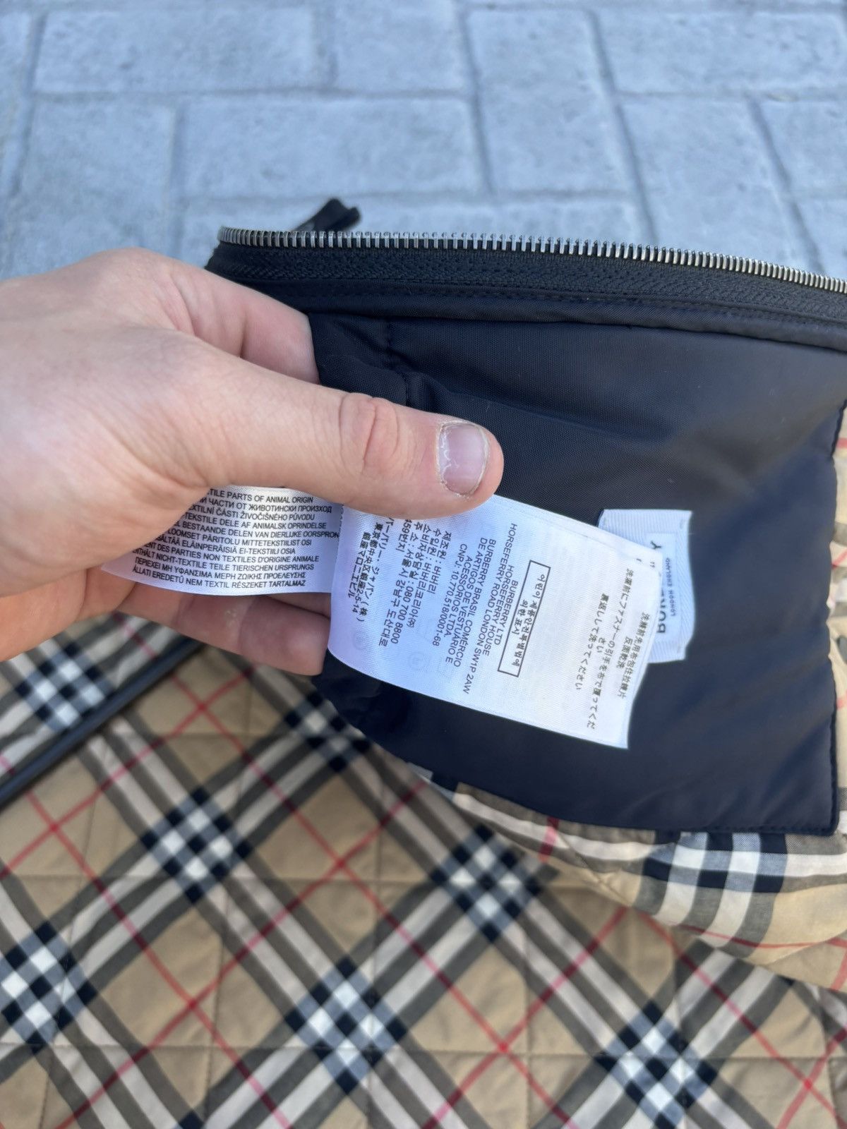 Burberry Burberry plaid lined puffer Size US XL / EU 56 / 4 - 11 Thumbnail